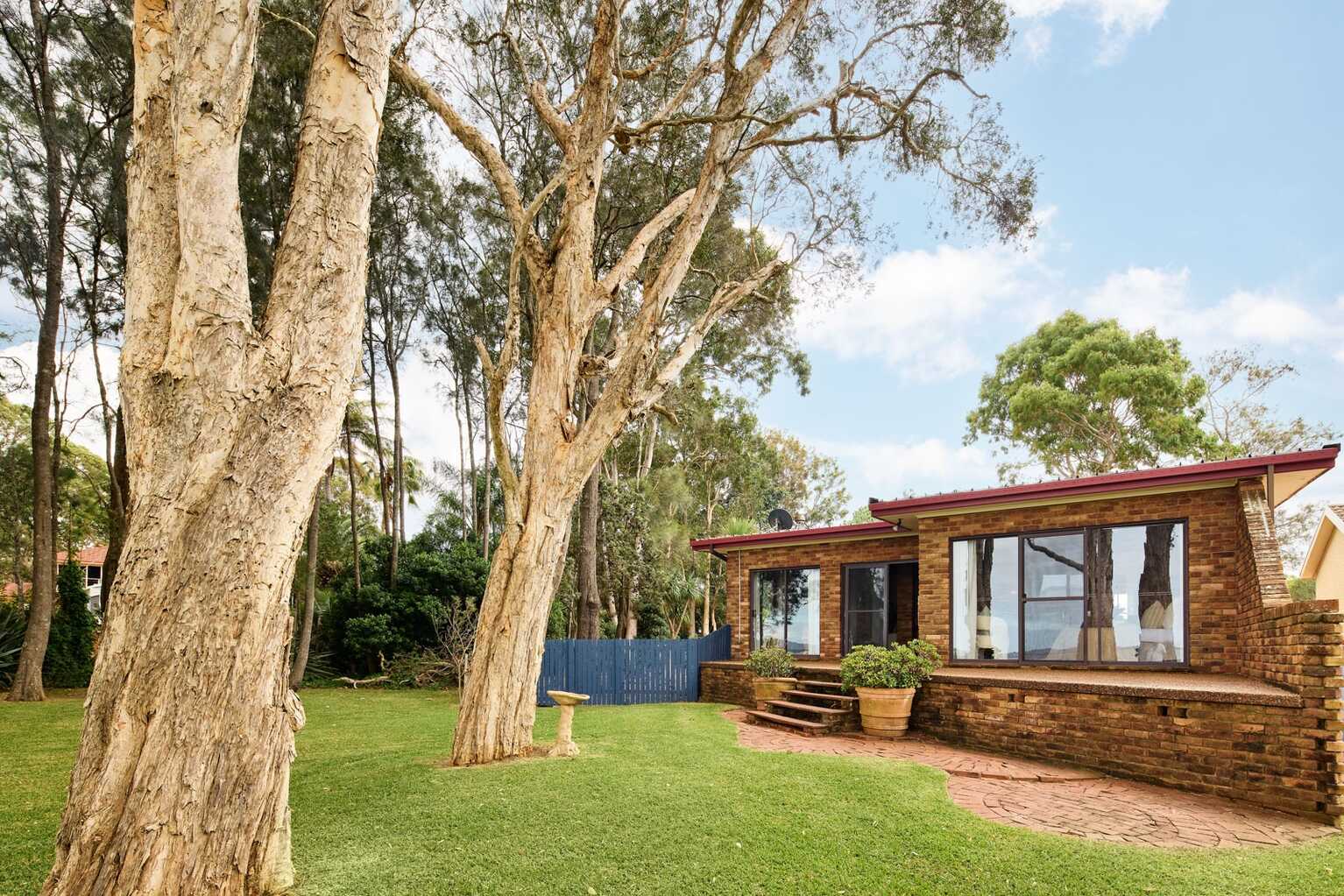 284 Tuggerawong Road Tuggerawong 284 Tuggerawong Road Tuggerawong