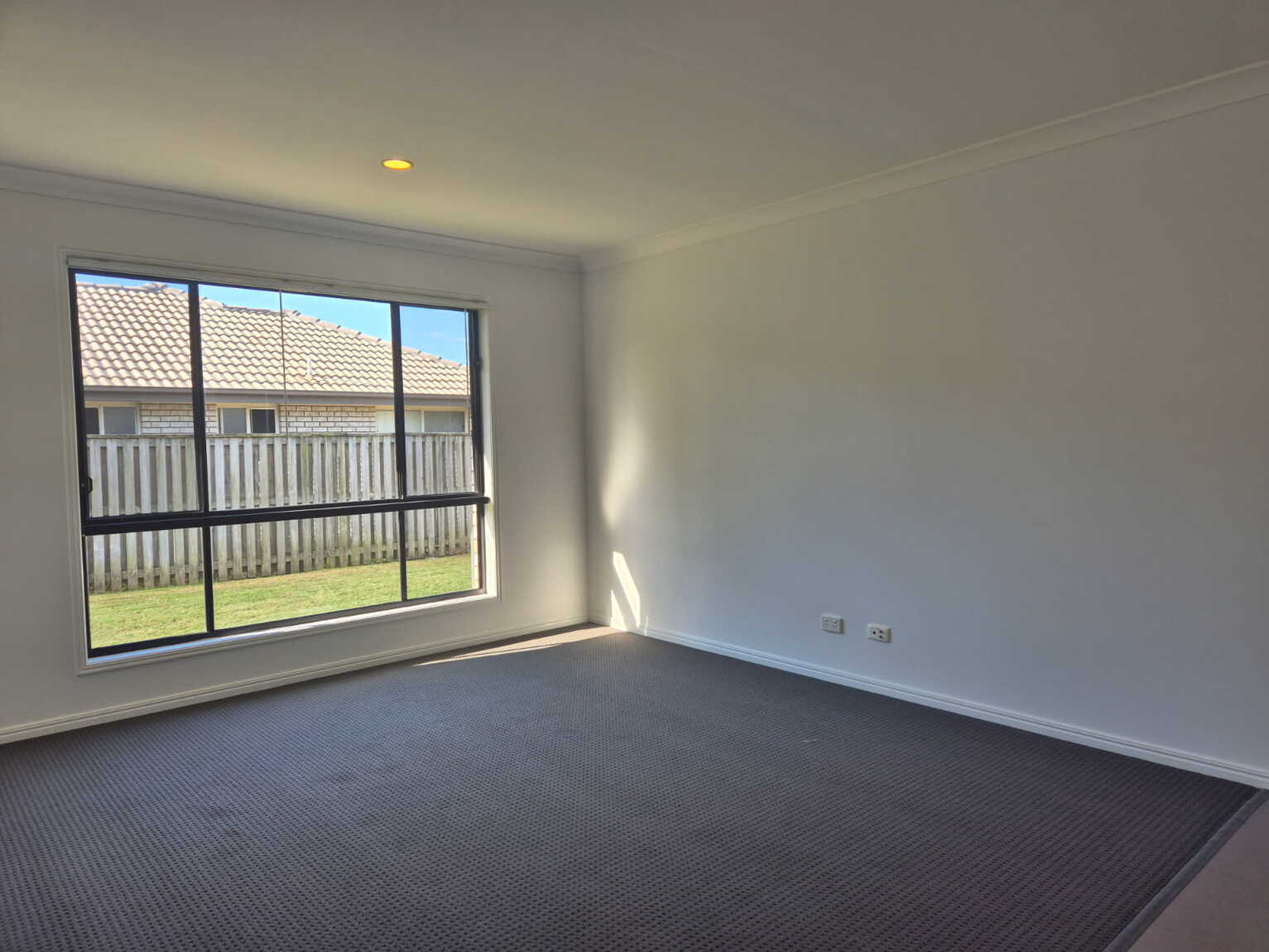 7 Dear Place Bellmere