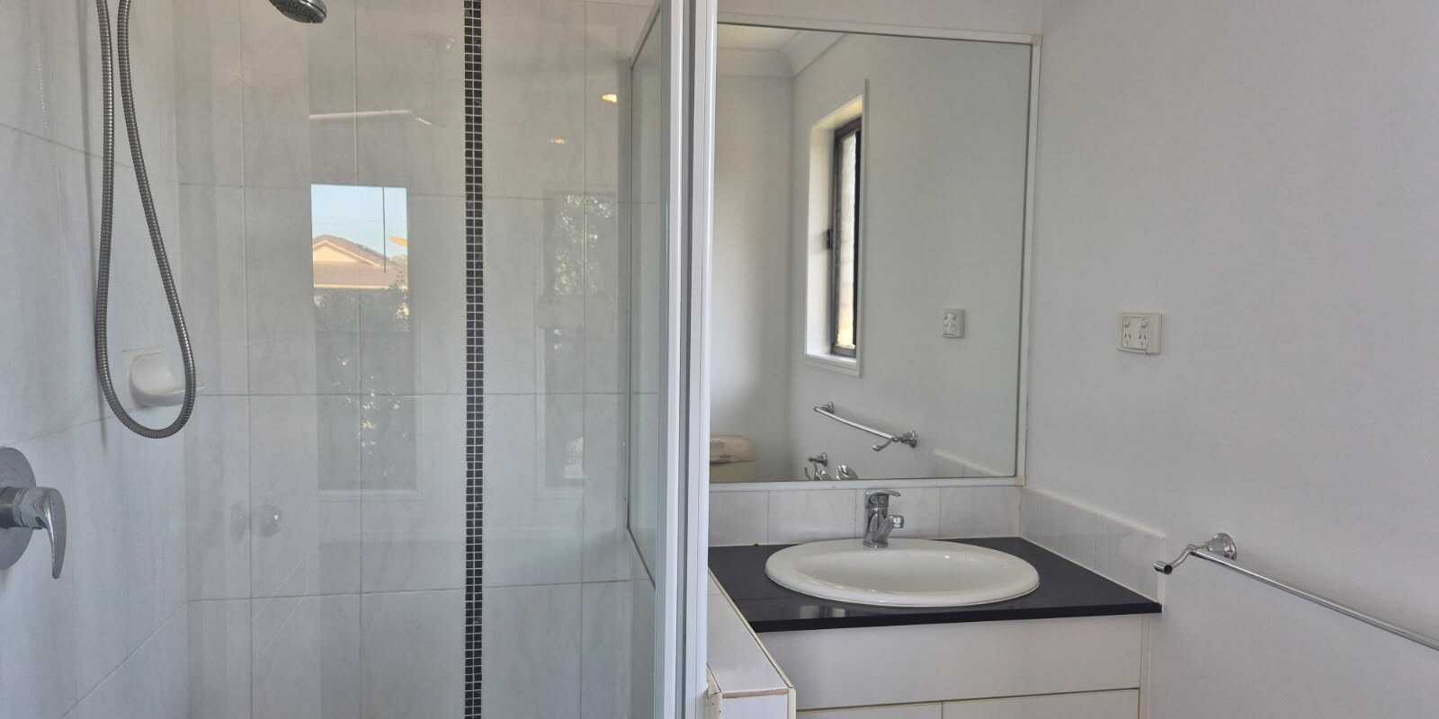 7 Dear Place Bellmere