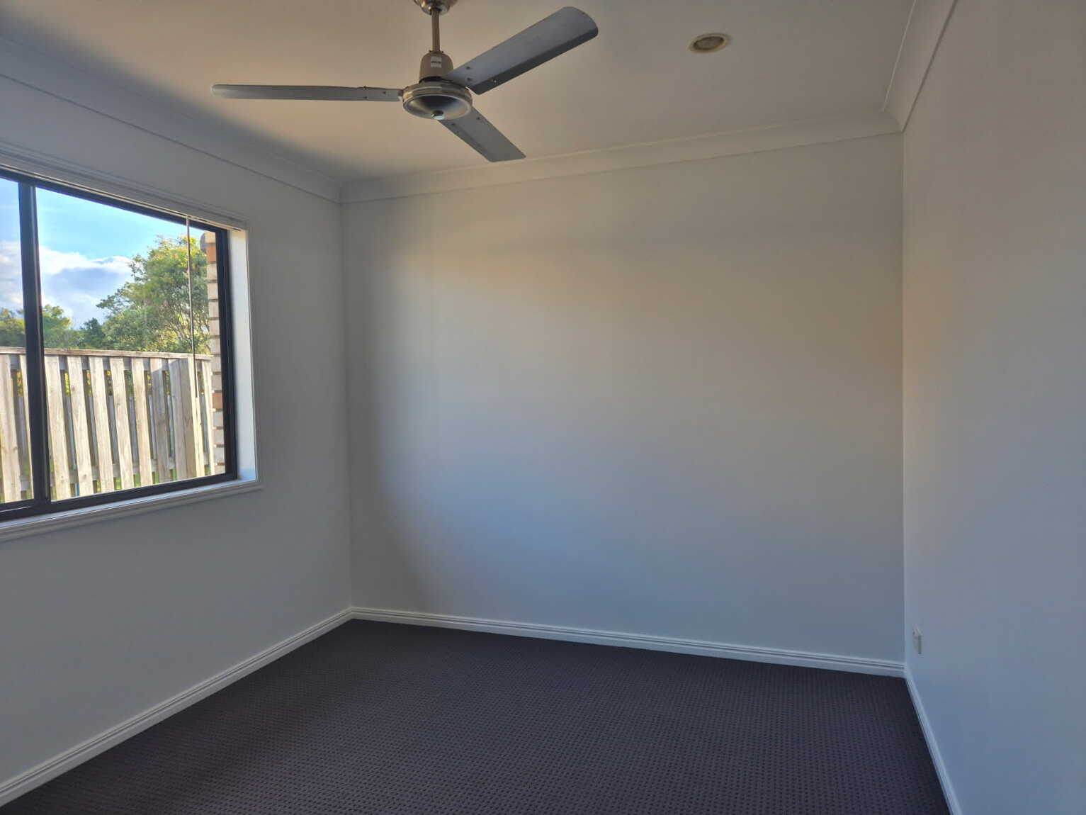 7 Dear Place Bellmere