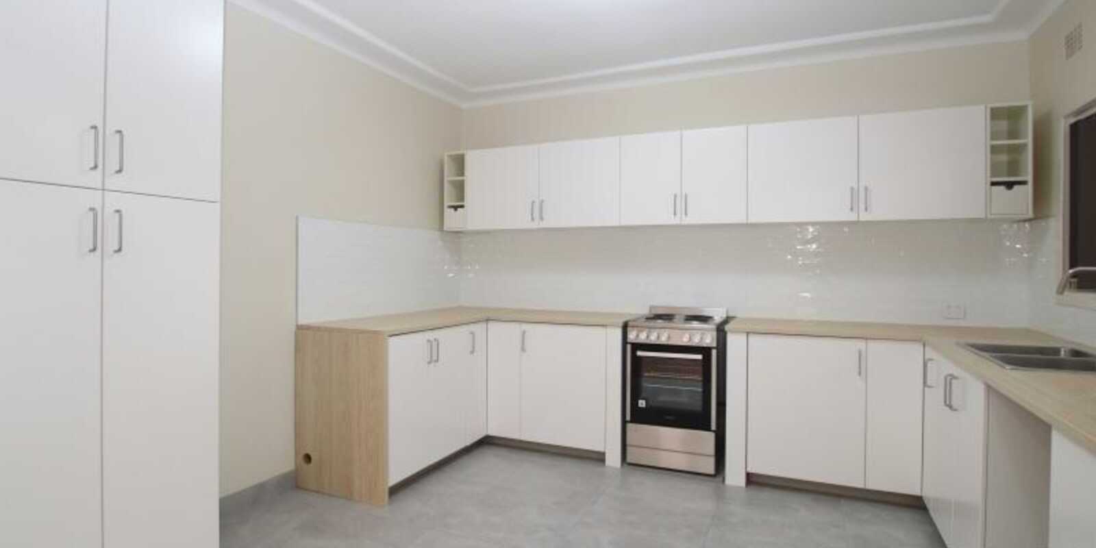 8 Waugh Crescent Blacktown