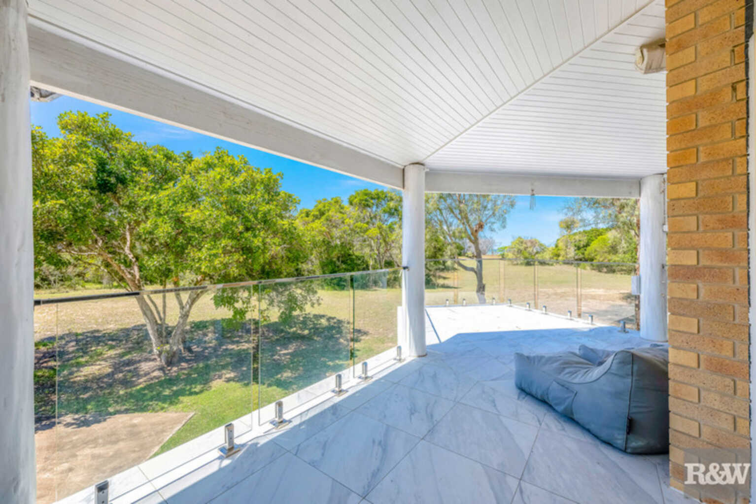 78 Sylvan Drive Moore Park Beach