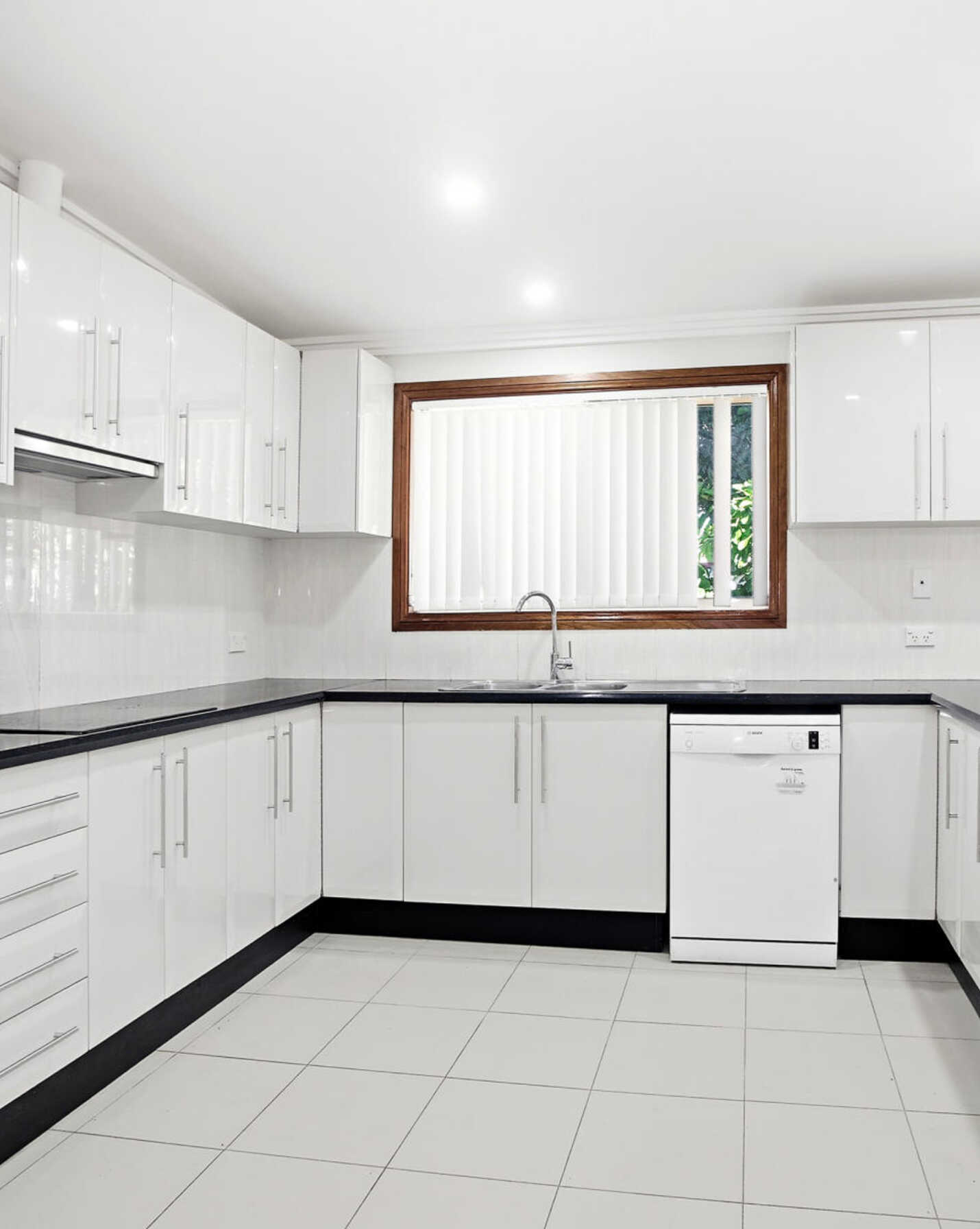 11 Vincent, Crescent Canley Vale, Vale - Thumbnail 5