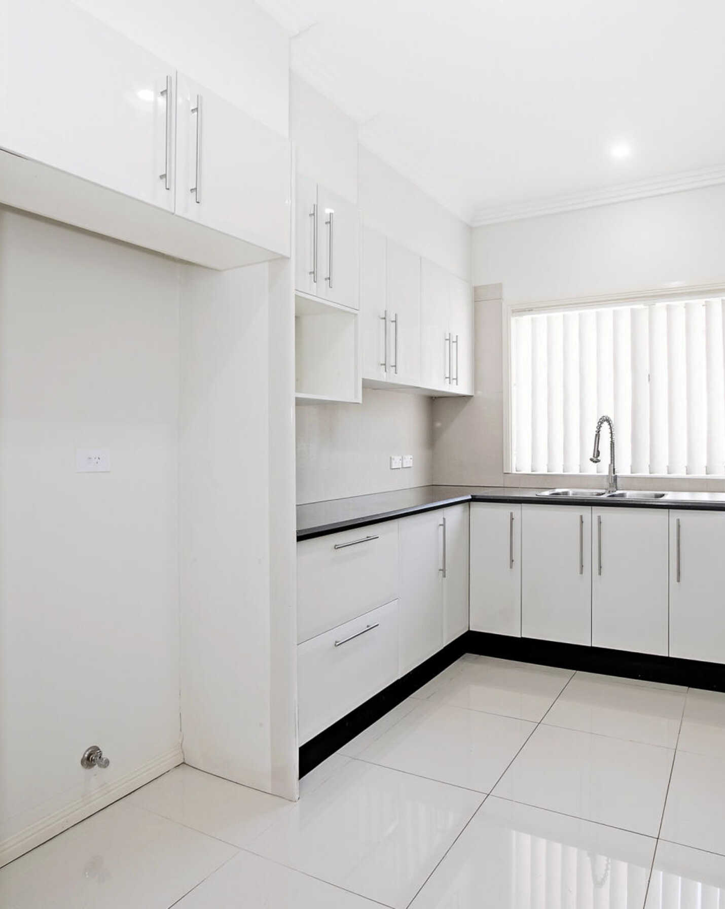 11 Vincent, Crescent Canley Vale, Vale - Thumbnail 8