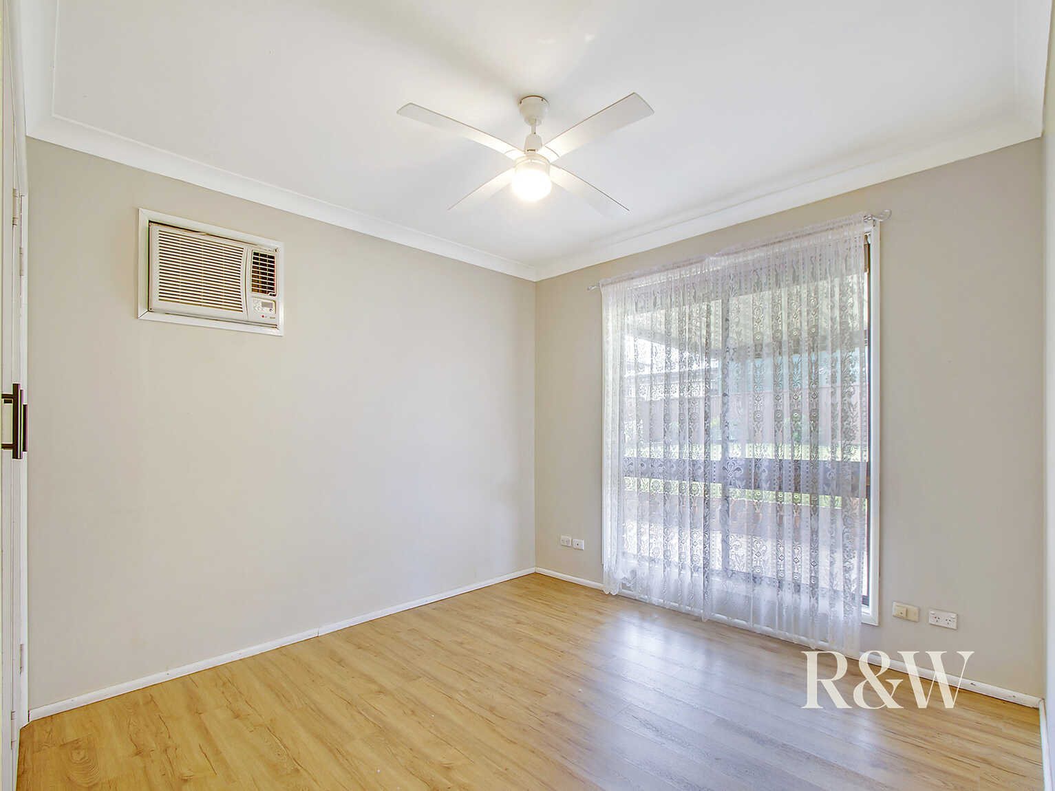 59 Banks Drive St Clair