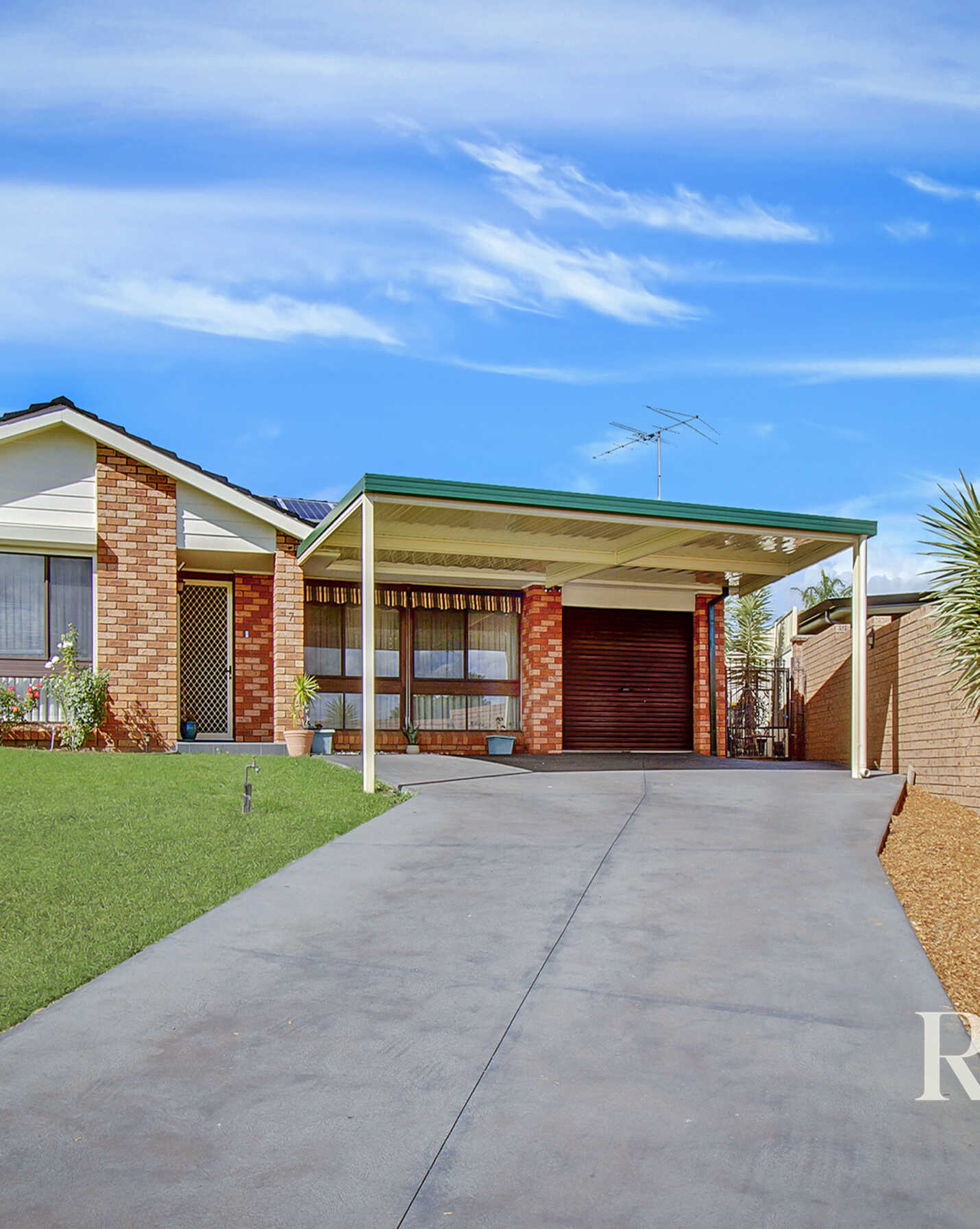 7 Eucumbene Place St Clair, Clair - Image 1