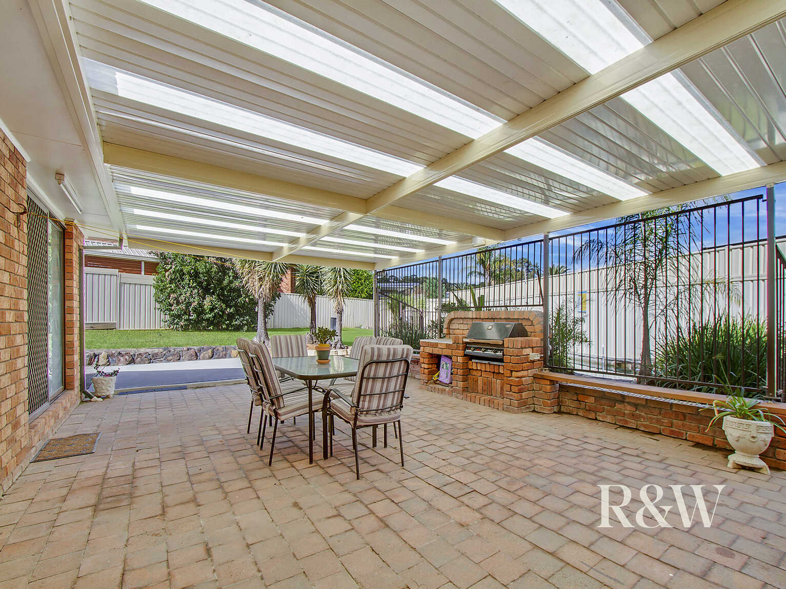 7 Eucumbene Place St Clair 7 Eucumbene Place St Clair