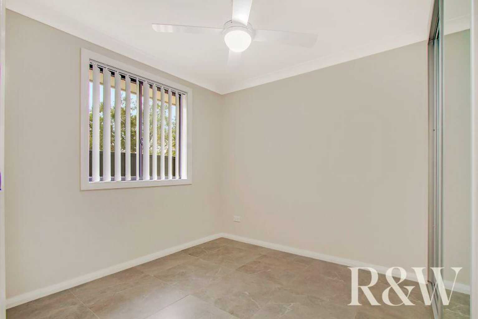 40A Leicester Way St Clair