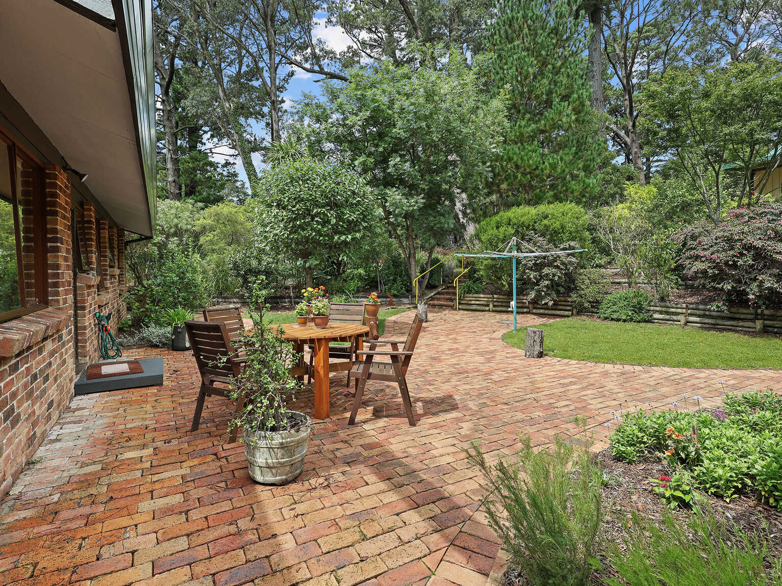 9 Farnborough Drive Moss Vale 9 Farnborough Drive Moss Vale