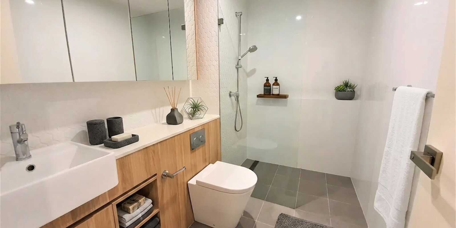 202/74-76 Kitchener Pde Bankstown