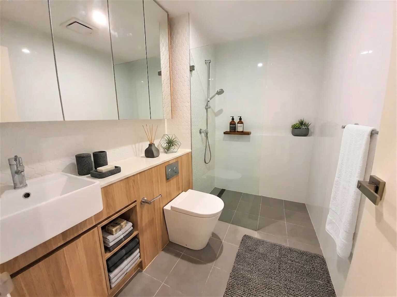 202/74-76 Kitchener Pde Bankstown