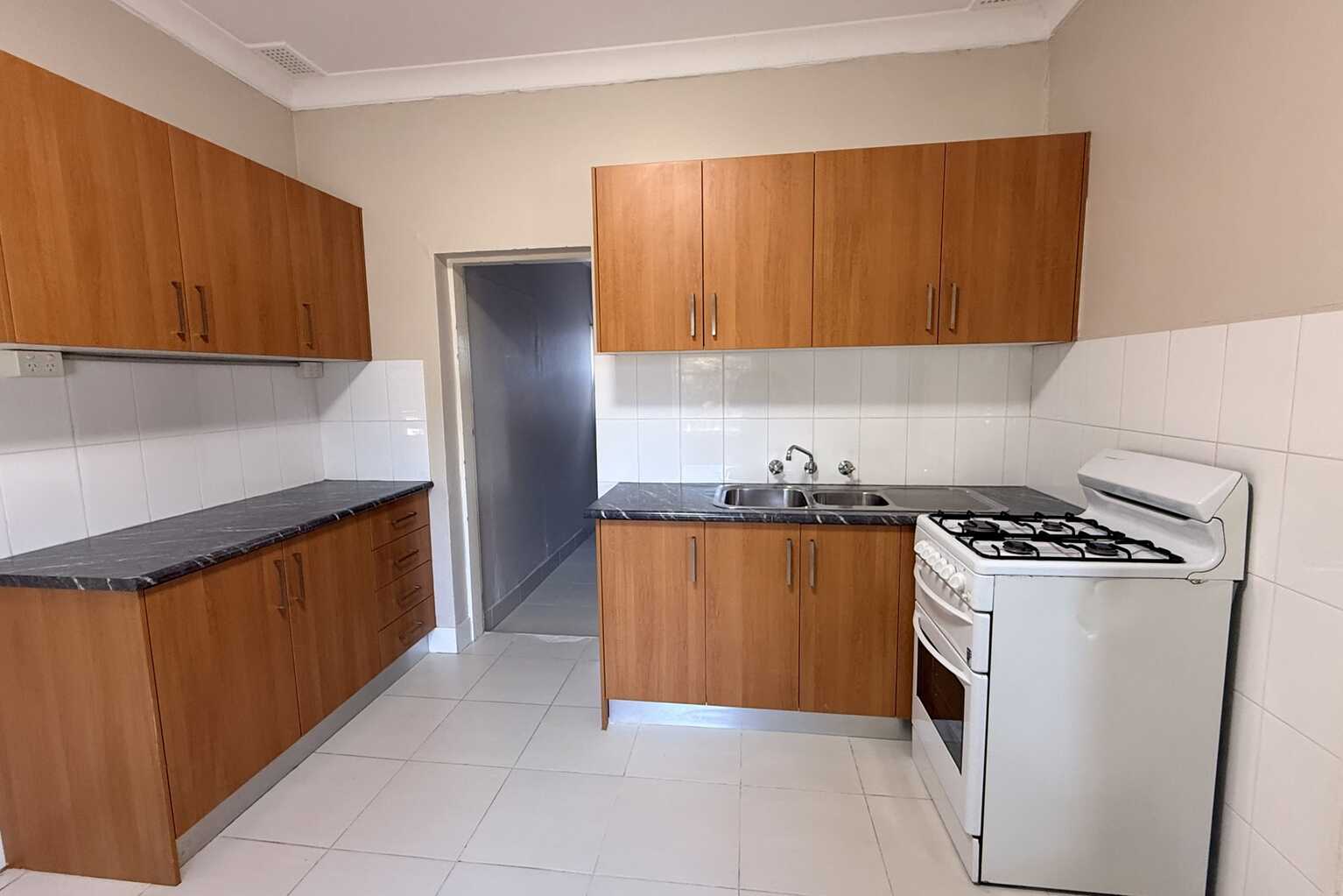 2/320 Annandale Street Annandale