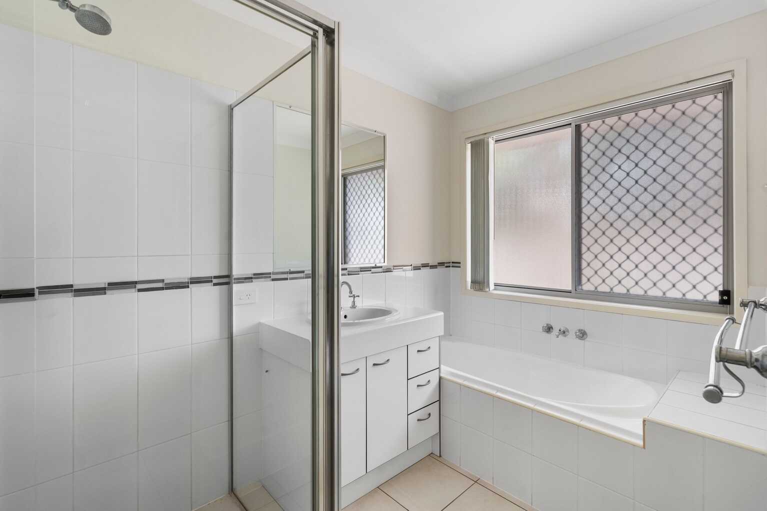 15 Greenwich Court Bellmere