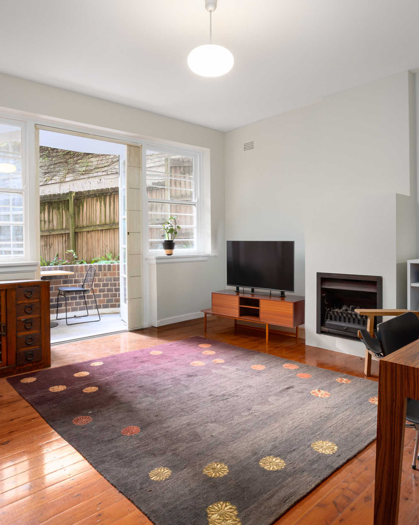 2/18 Onslow Avenue Elizabeth Bay, Bay - Image 1