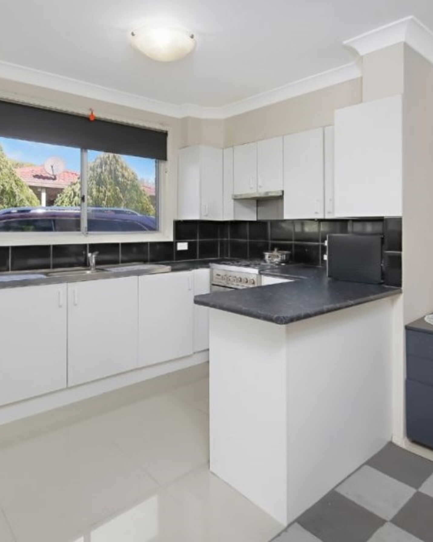 3 Standish Avenue Oakhurst, Oakhurst - Thumbnail 2