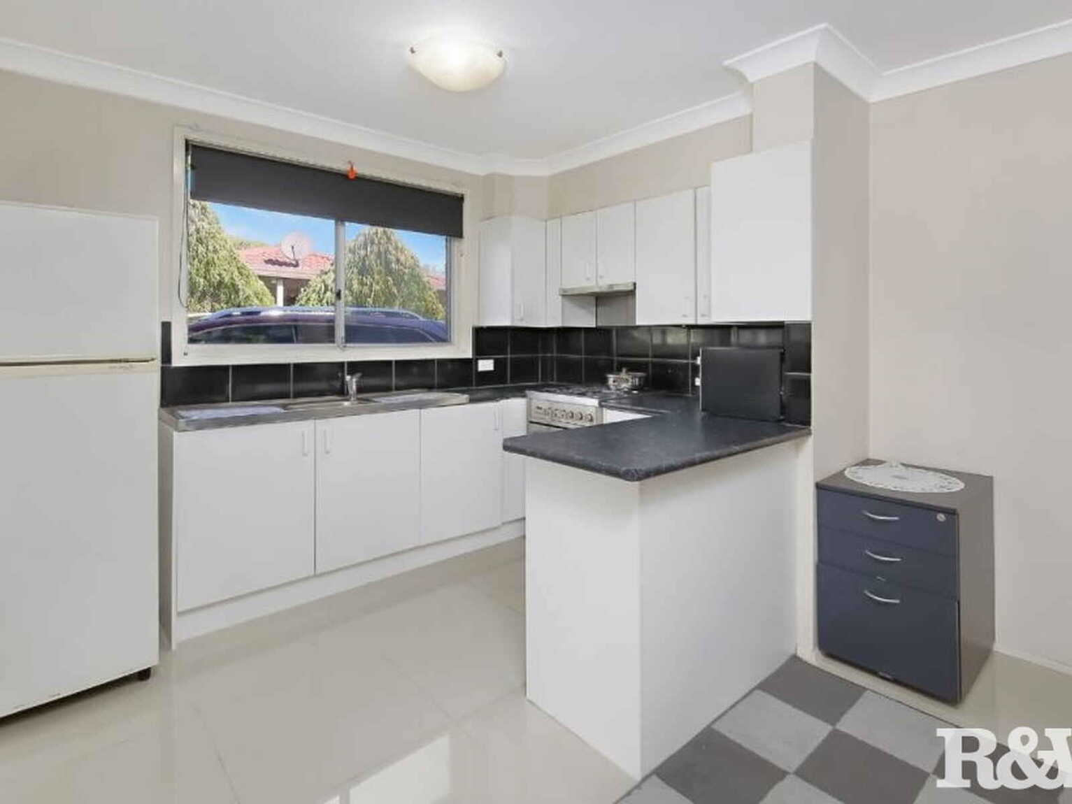 3 Standish Avenue Oakhurst
