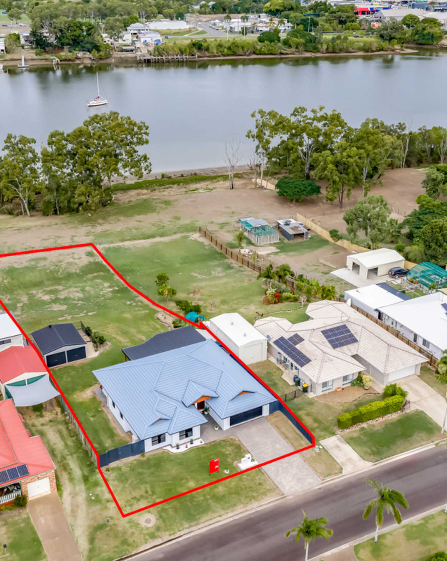 25 Mariners Way Bundaberg North, North - Image 1