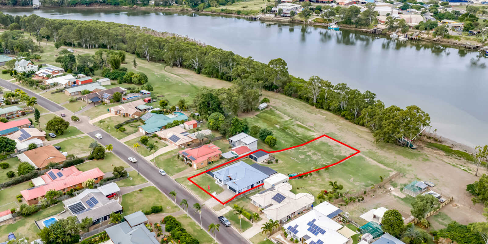 25 Mariners Way Bundaberg North