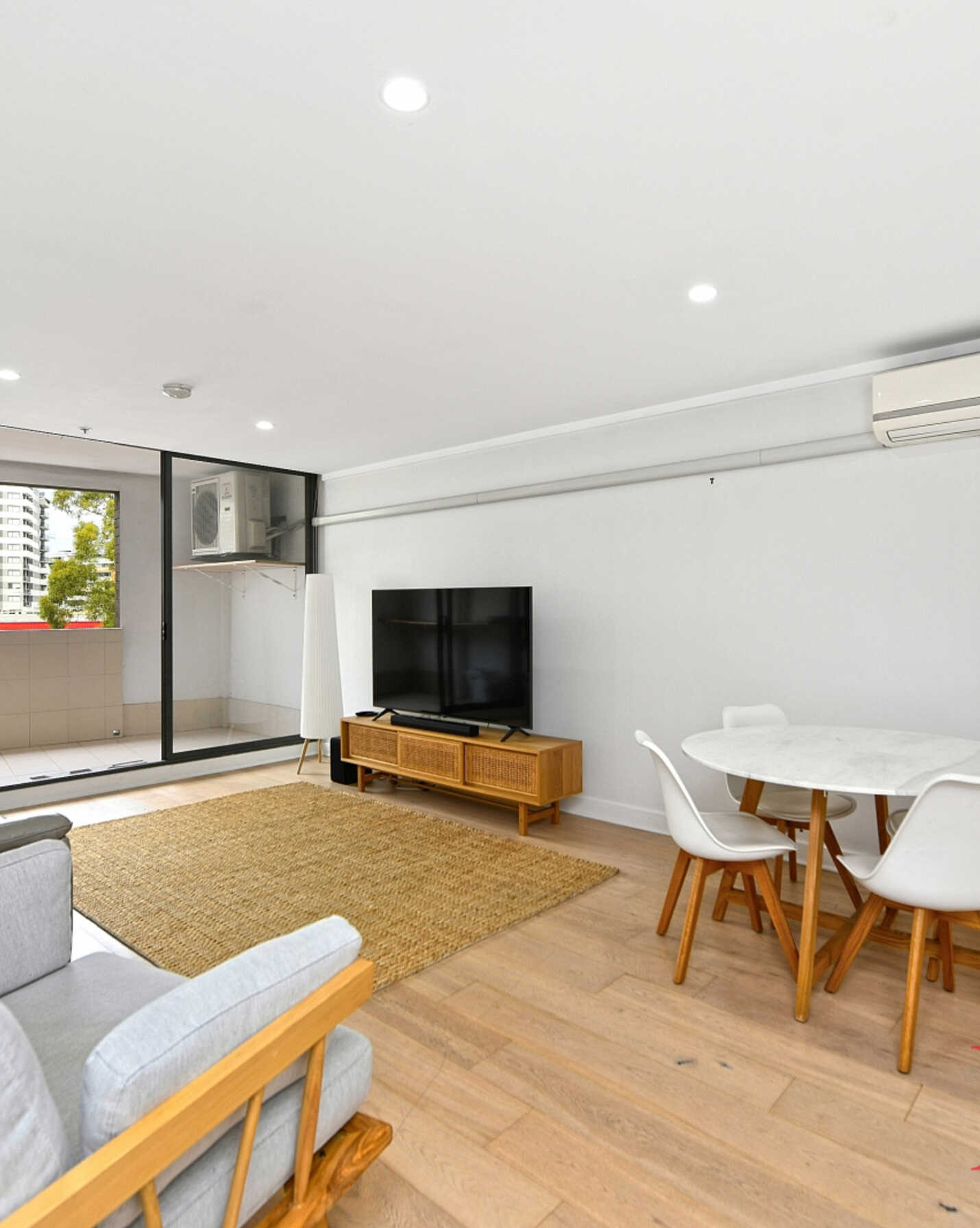 B201/35 Arncliffe Street Street Wolli Creek, Creek - Thumbnail 2