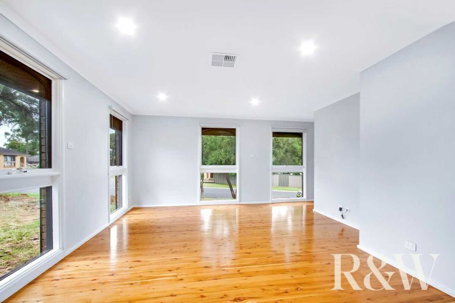 38 Garrick Road St Clair