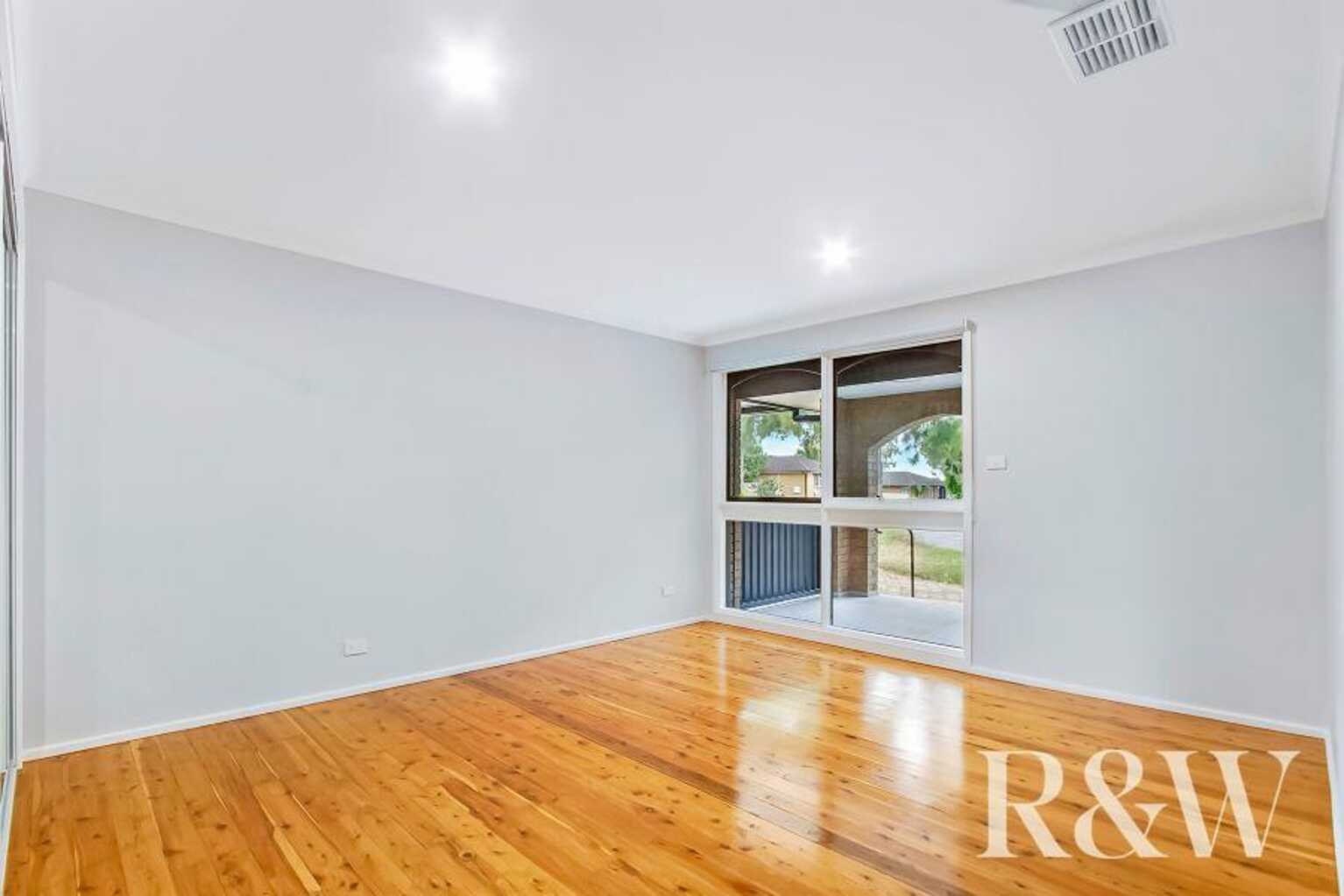 38 Garrick Road St Clair