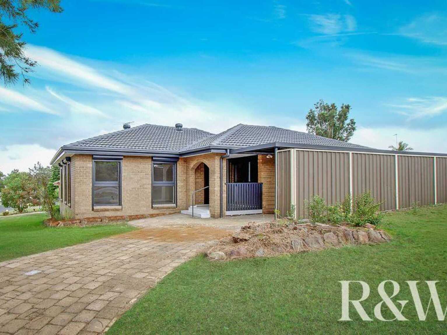 38 Garrick Road St Clair 38 Garrick Road St Clair