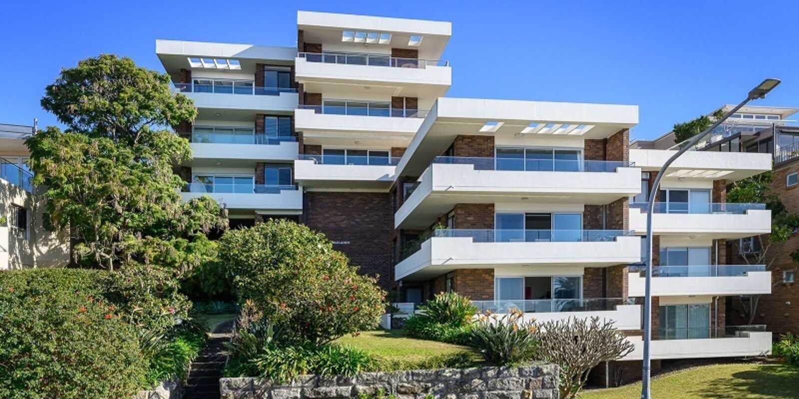 17/33 Moruben Road Mosman