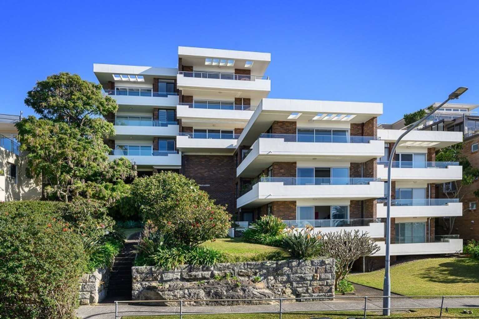 17/33 Moruben Road Mosman