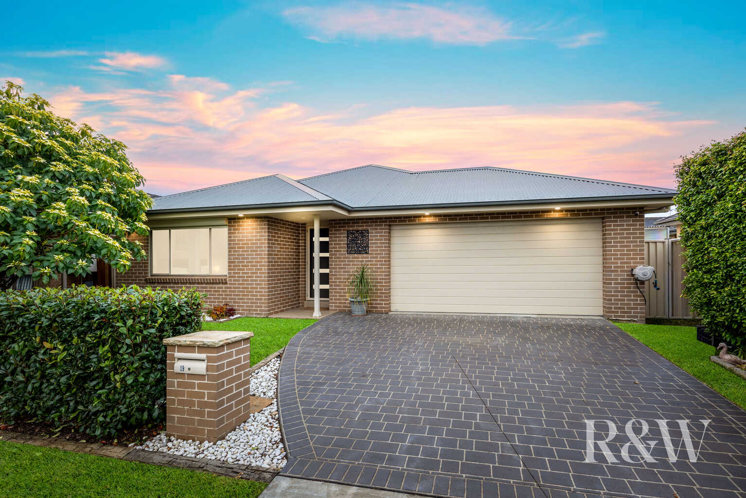 19 BLAIN ROAD Spring Farm 19 BLAIN ROAD Spring Farm