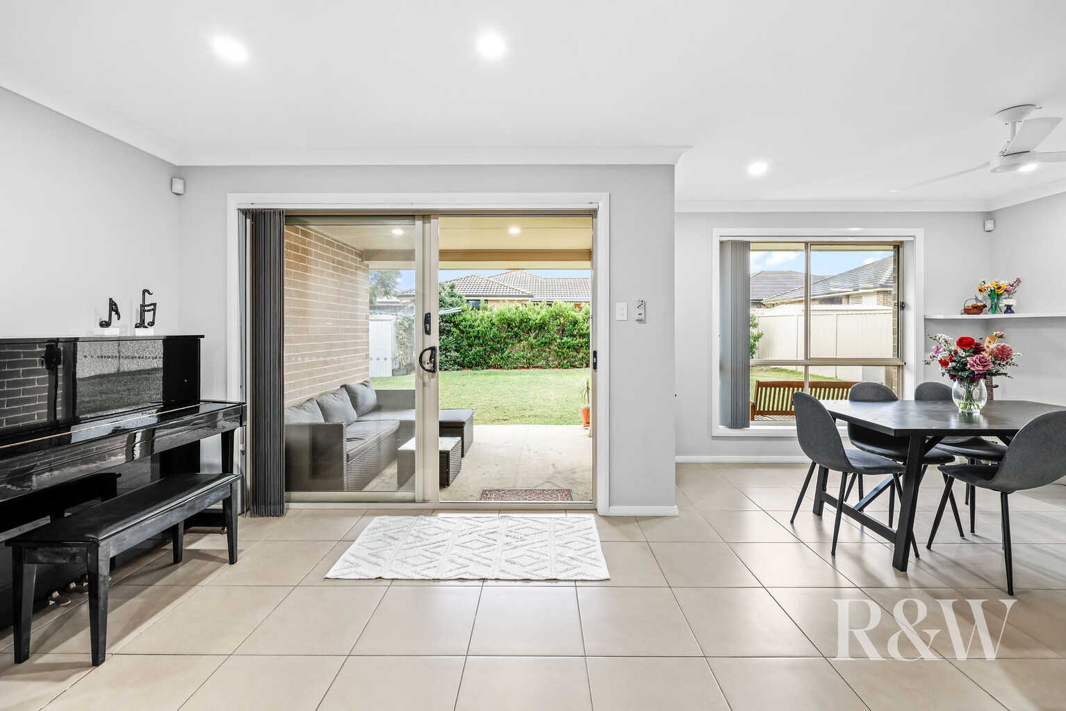 19 BLAIN ROAD Spring Farm 19 BLAIN ROAD Spring Farm