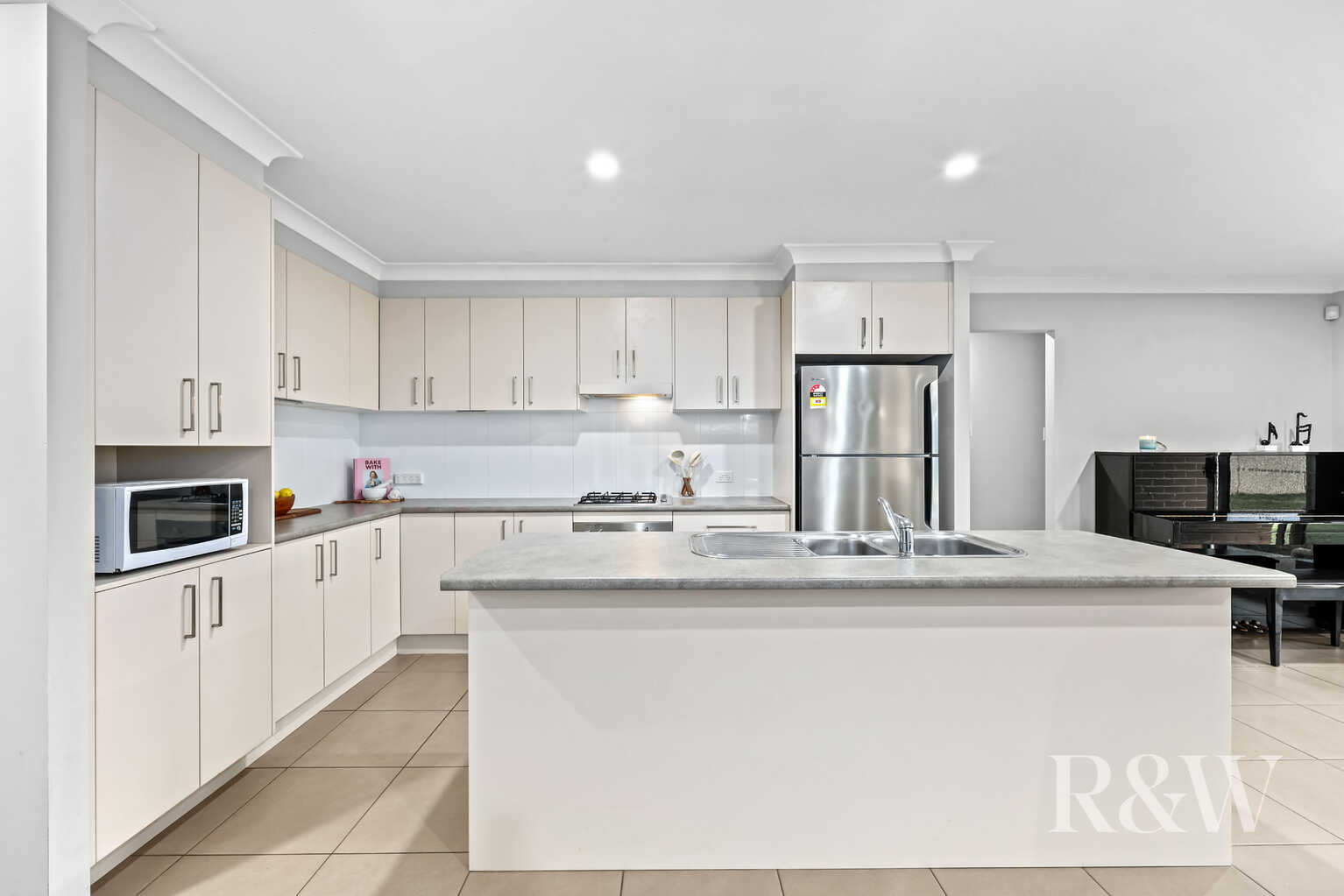 19 BLAIN ROAD Spring Farm 19 BLAIN ROAD Spring Farm
