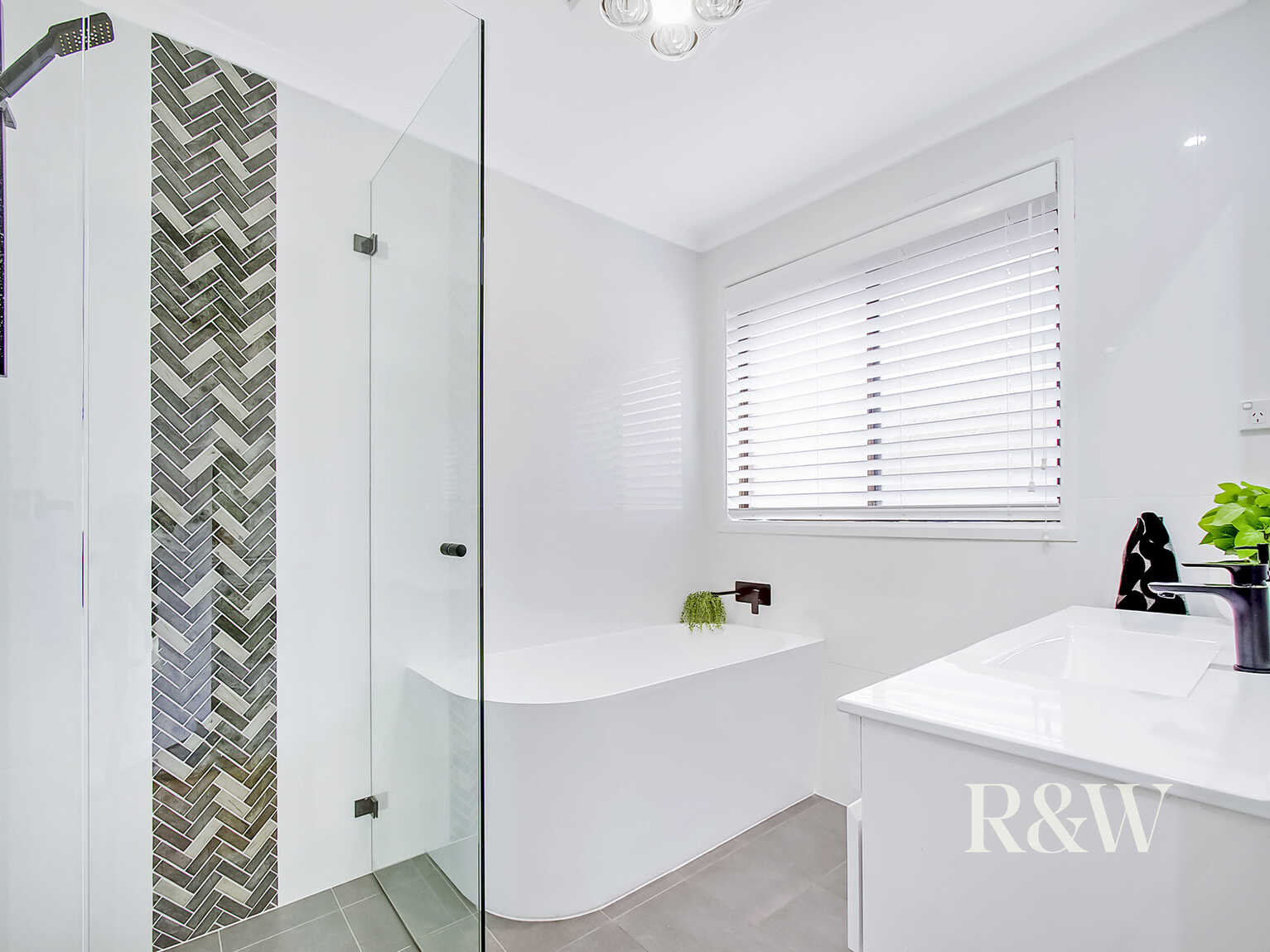 8 Kala Circuit St Clair