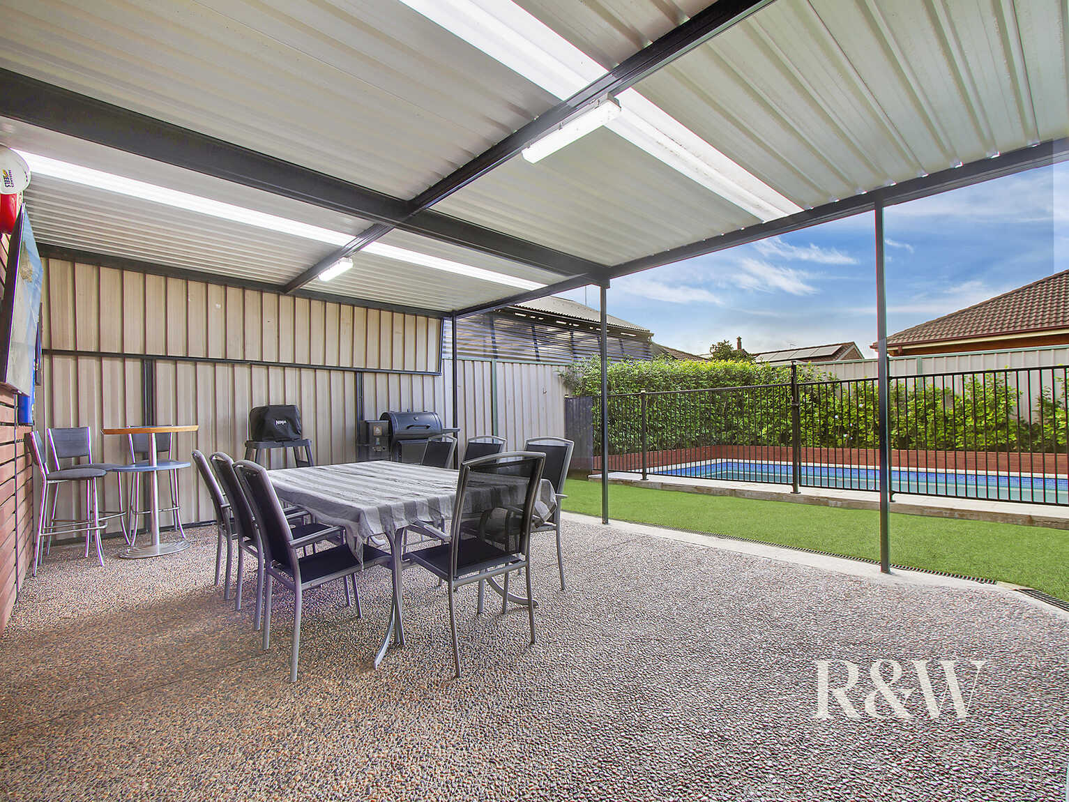 8 Kala Circuit St Clair