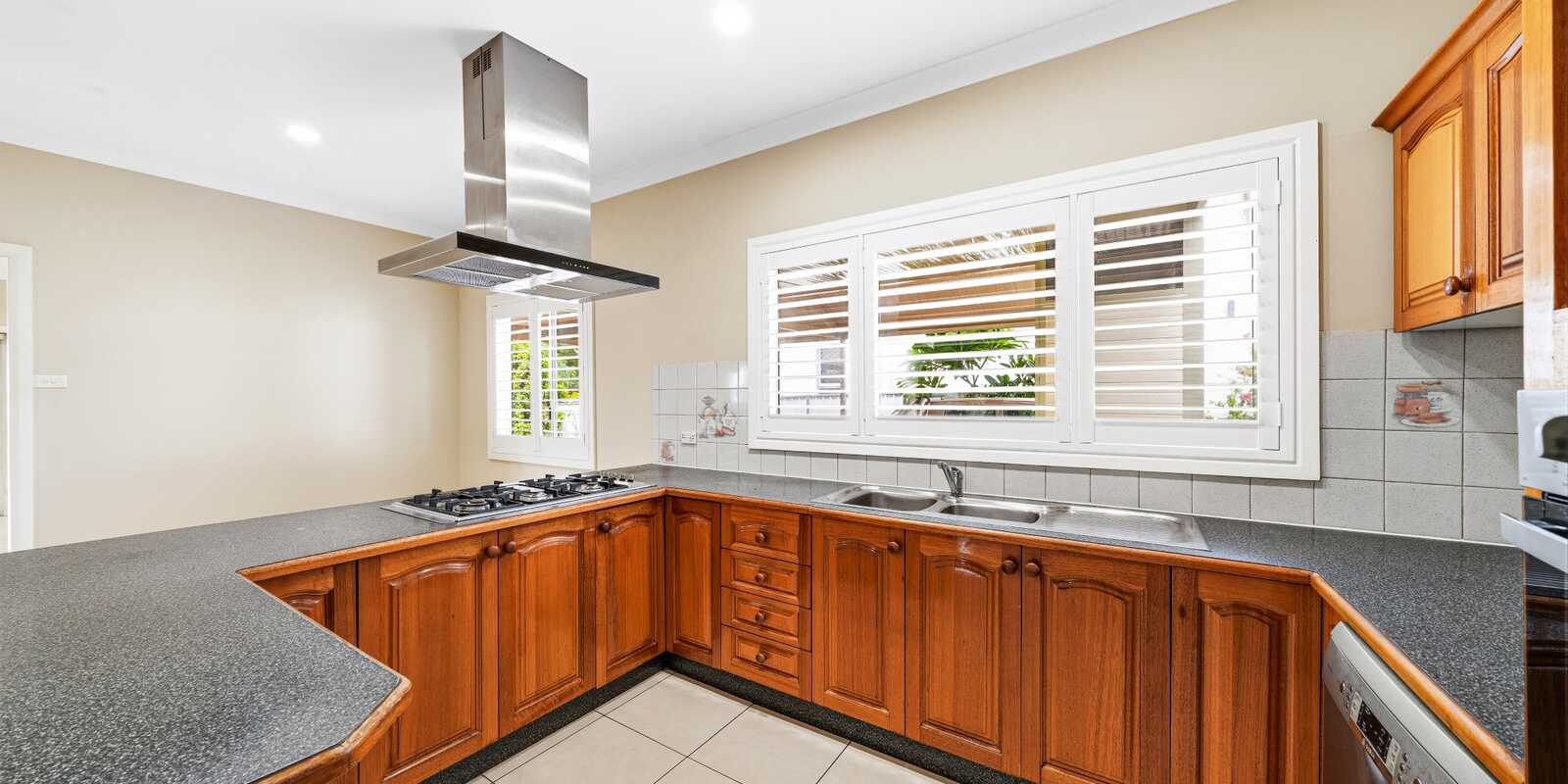 8 Lovoni Street Cabramatta