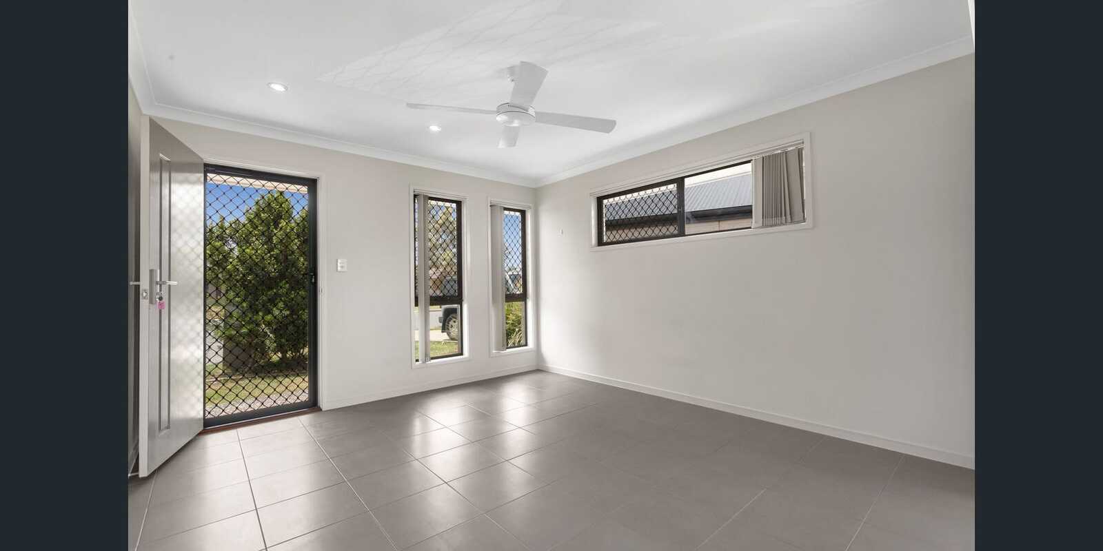 1/25 Lyndon Way Bellmere 1/25 Lyndon Way Bellmere