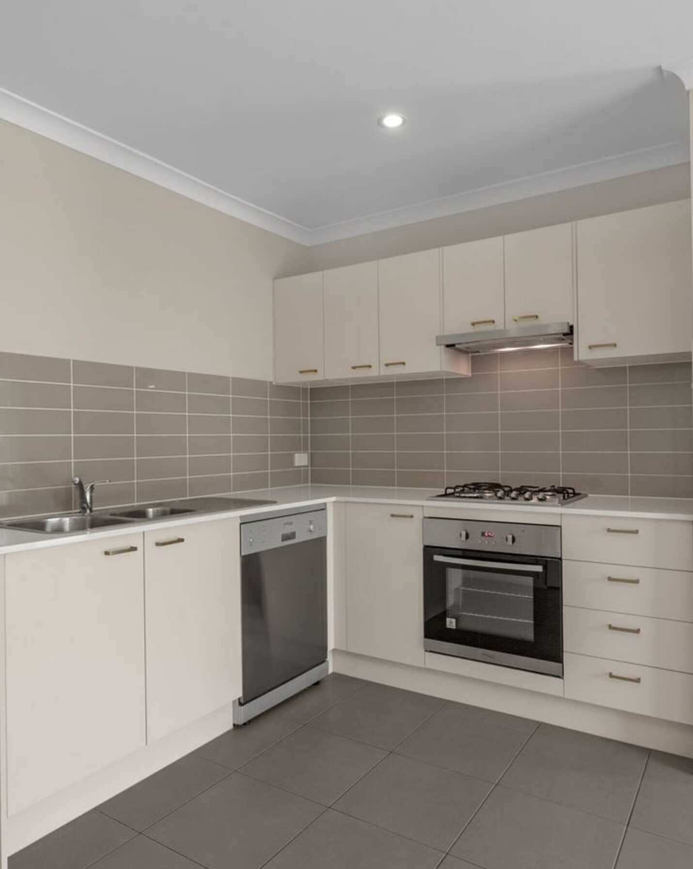 1/25 Lyndon Way Bellmere, Bellmere - Thumbnail 3