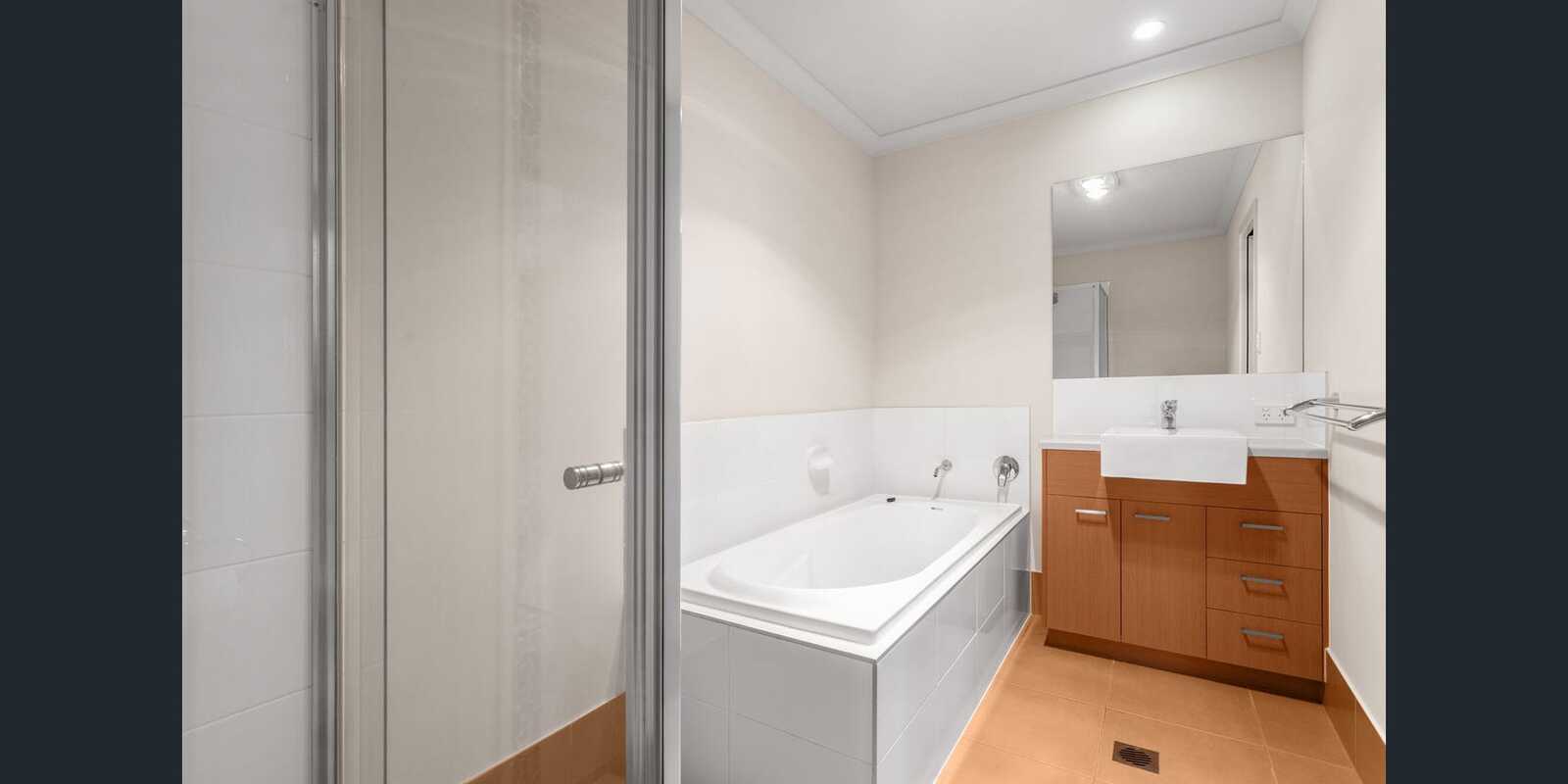 1/25 Lyndon Way Bellmere 1/25 Lyndon Way Bellmere