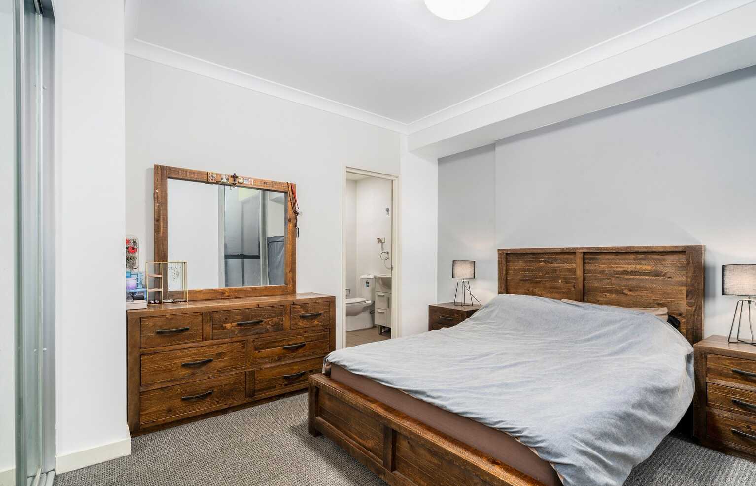 2/15-17 Castlereagh Street Liverpool