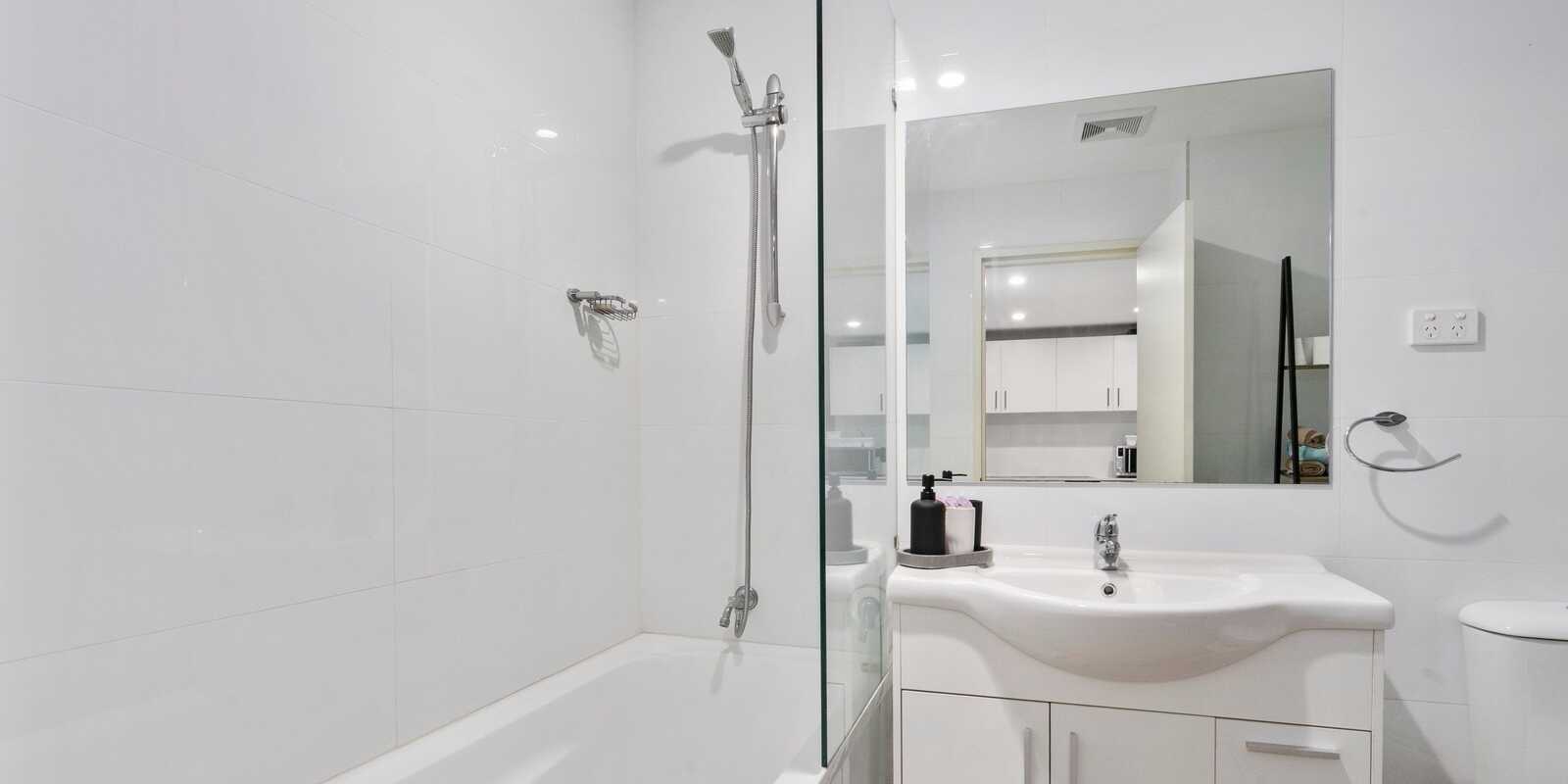 2/15-17 Castlereagh Street Liverpool