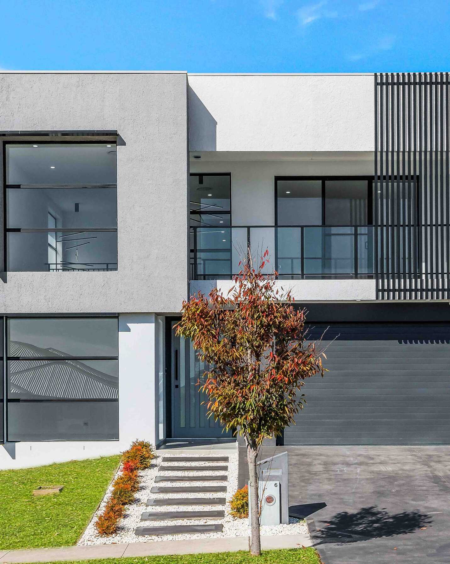 6 Lantern Street Menangle Park, Park - Image 1