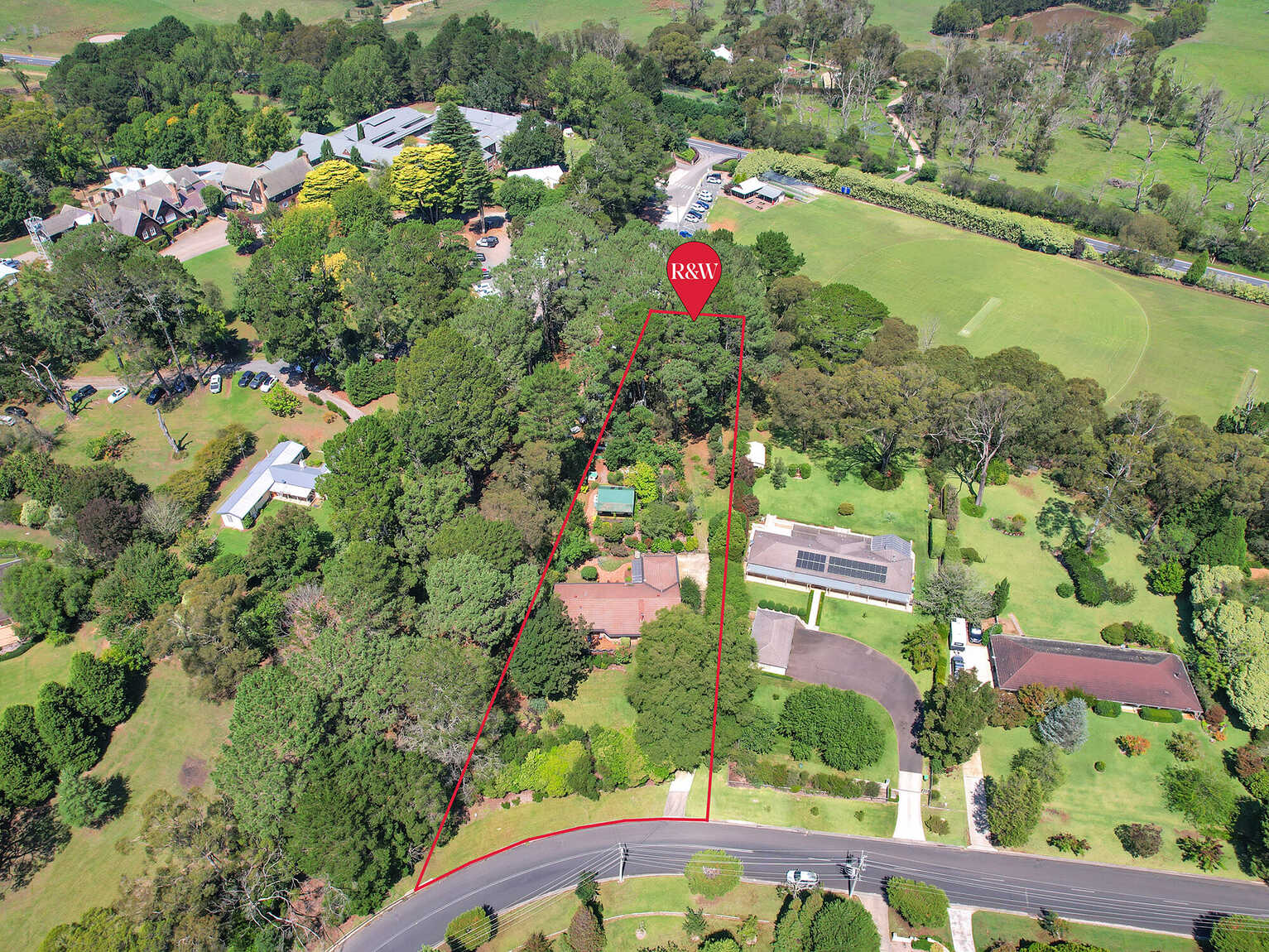 9 Farnborough Drive Moss Vale 9 Farnborough Drive Moss Vale