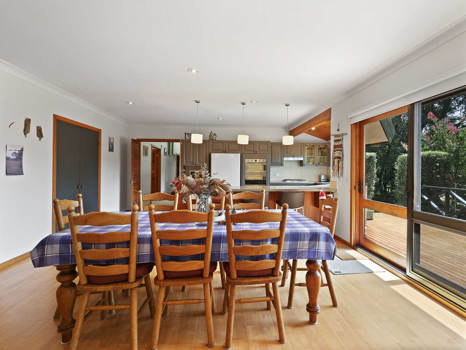 9 Farnborough Drive Moss Vale 9 Farnborough Drive Moss Vale