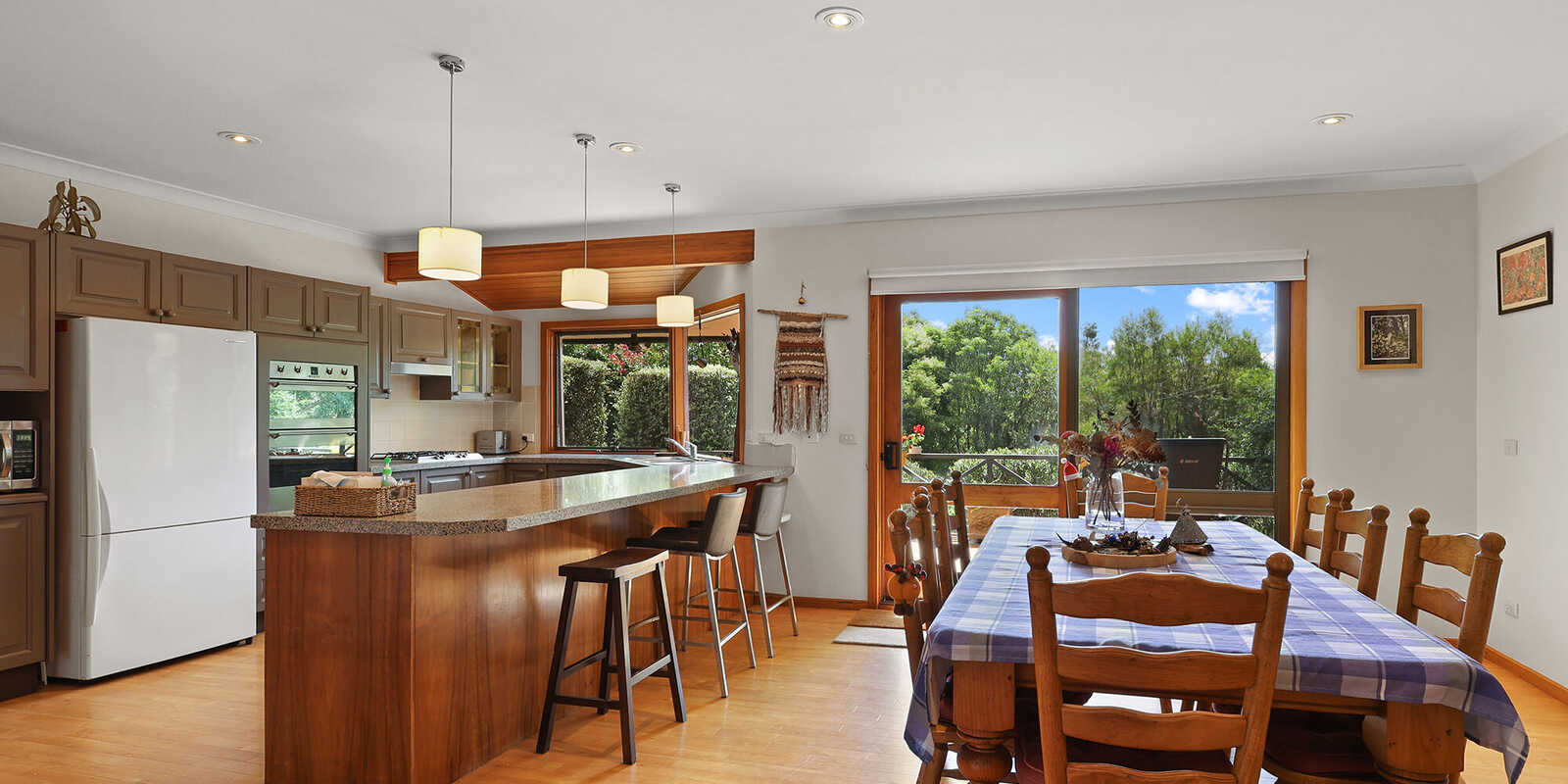 9 Farnborough Drive Moss Vale 9 Farnborough Drive Moss Vale