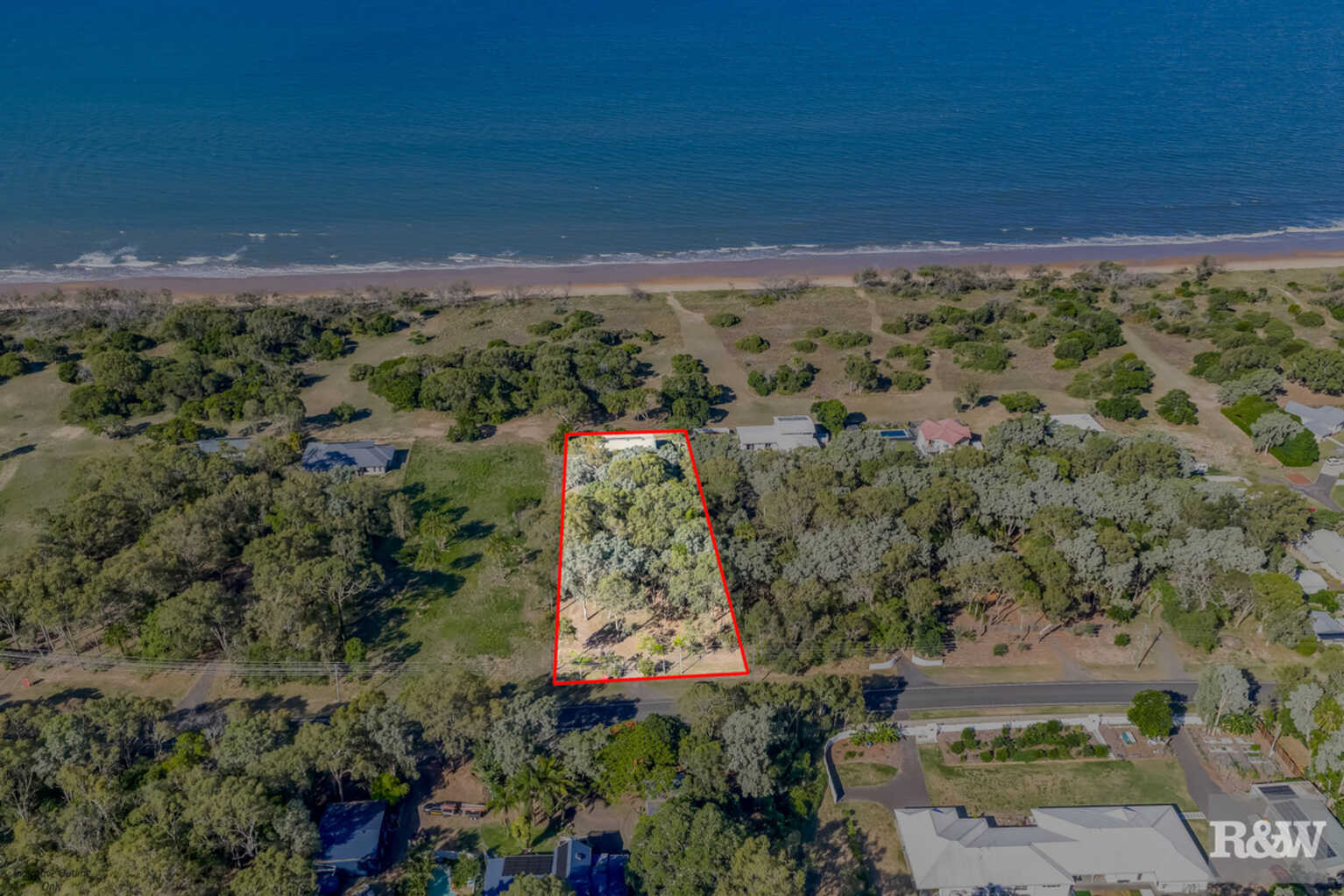 66 Sylvan Drive Moore Park Beach 66 Sylvan Drive Moore Park Beach