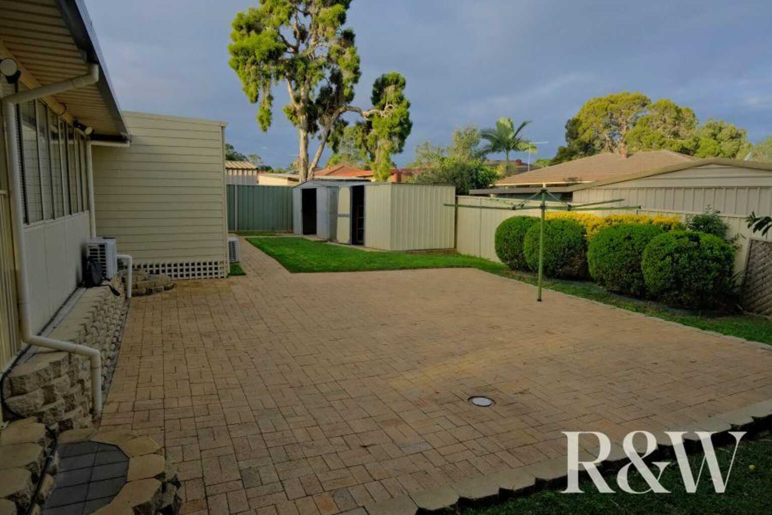 20 Kemerton Street St Clair