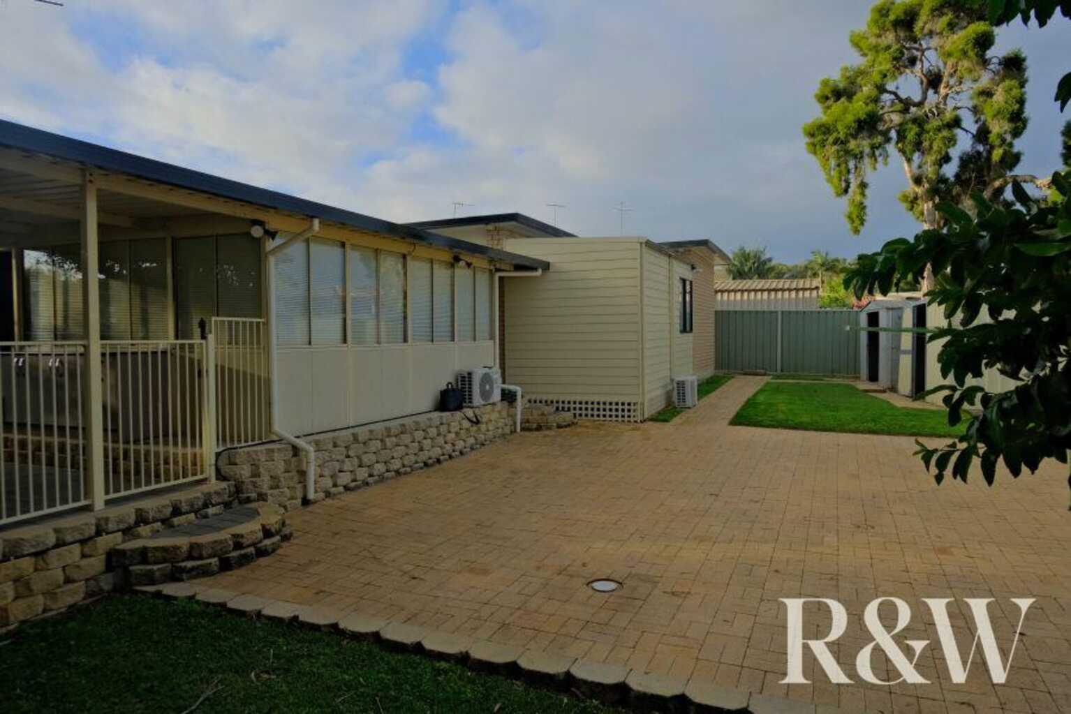 20 Kemerton Street St Clair