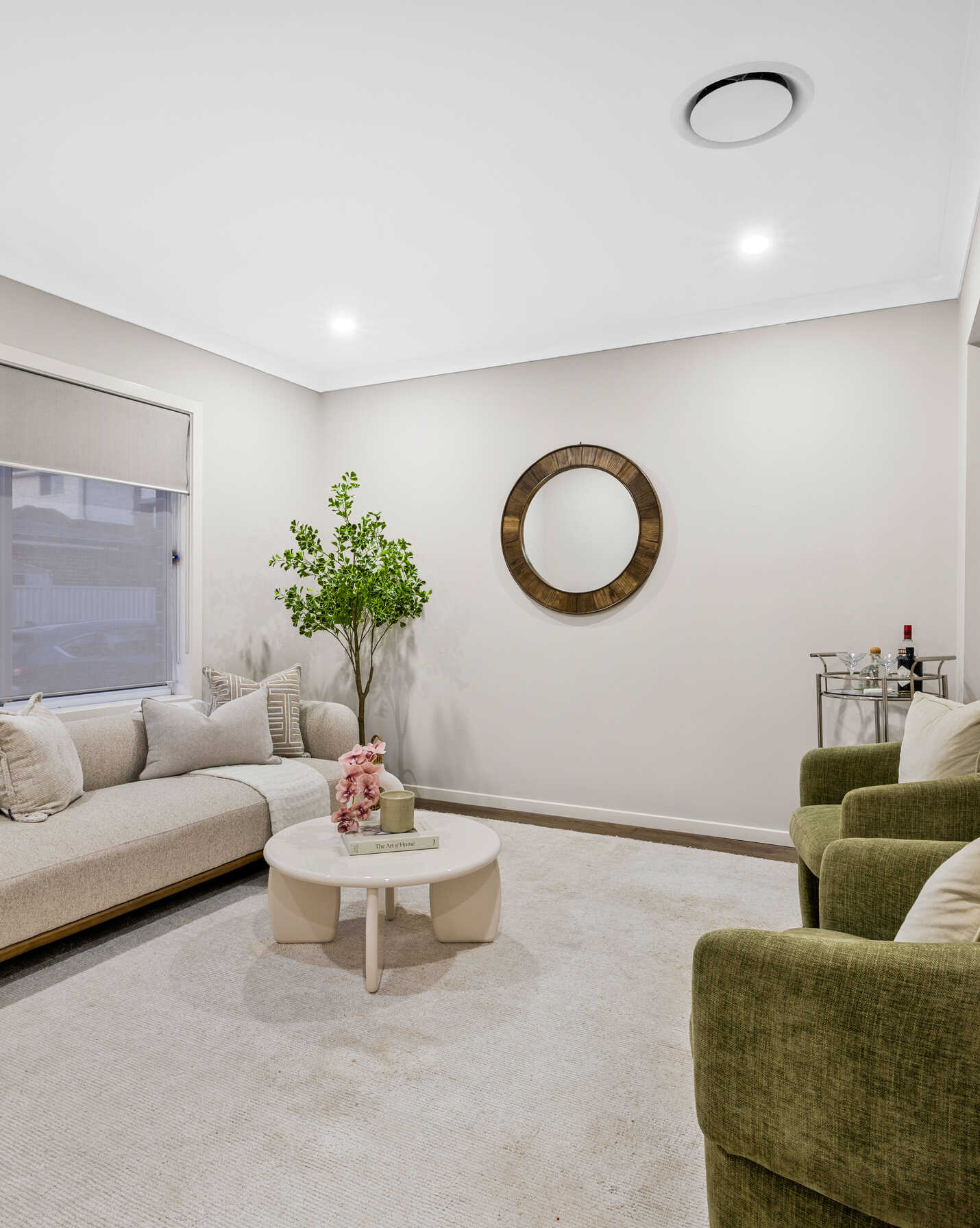 34 CALOTIS CRESCENT Denham Court, Court - Thumbnail 2