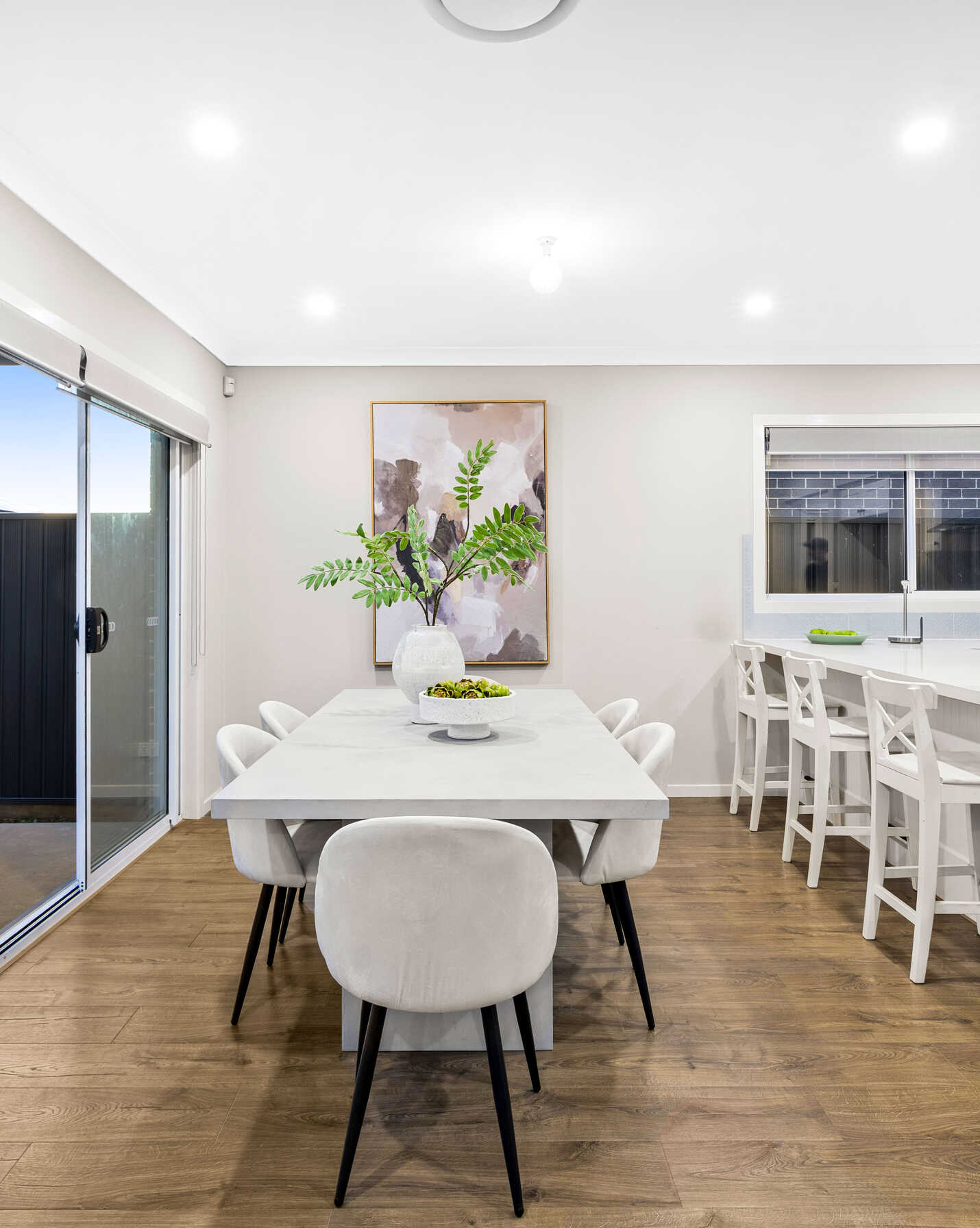 34 CALOTIS CRESCENT Denham Court, Court - Thumbnail 4