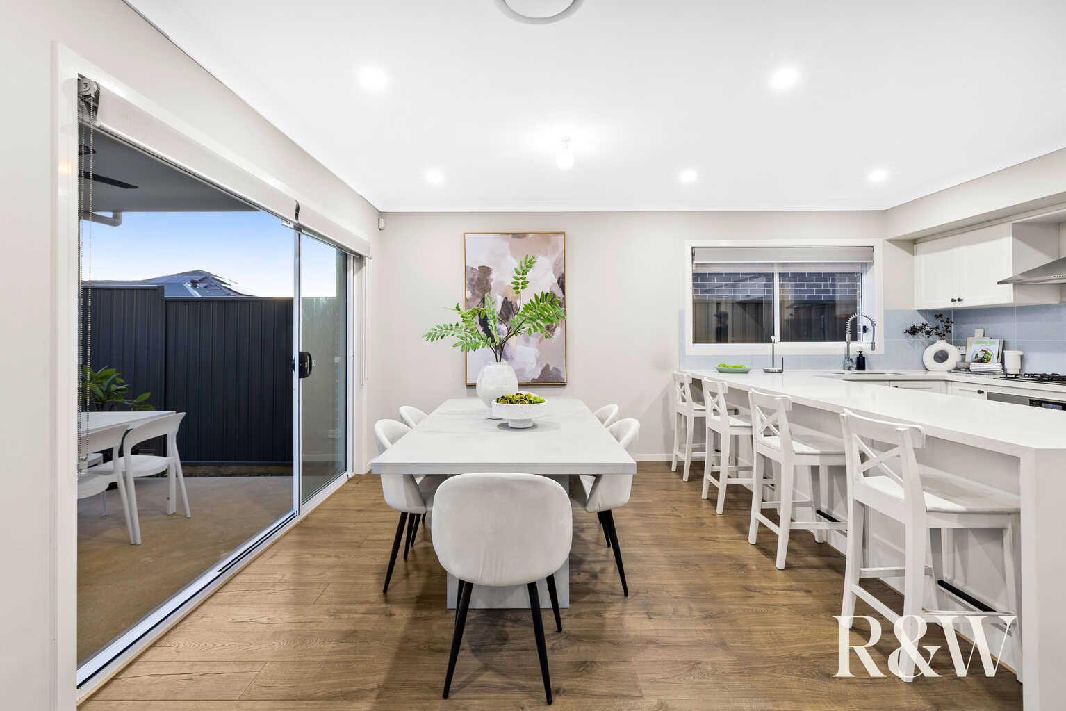 34 CALOTIS CRESCENT Denham Court 34 CALOTIS CRESCENT Denham Court