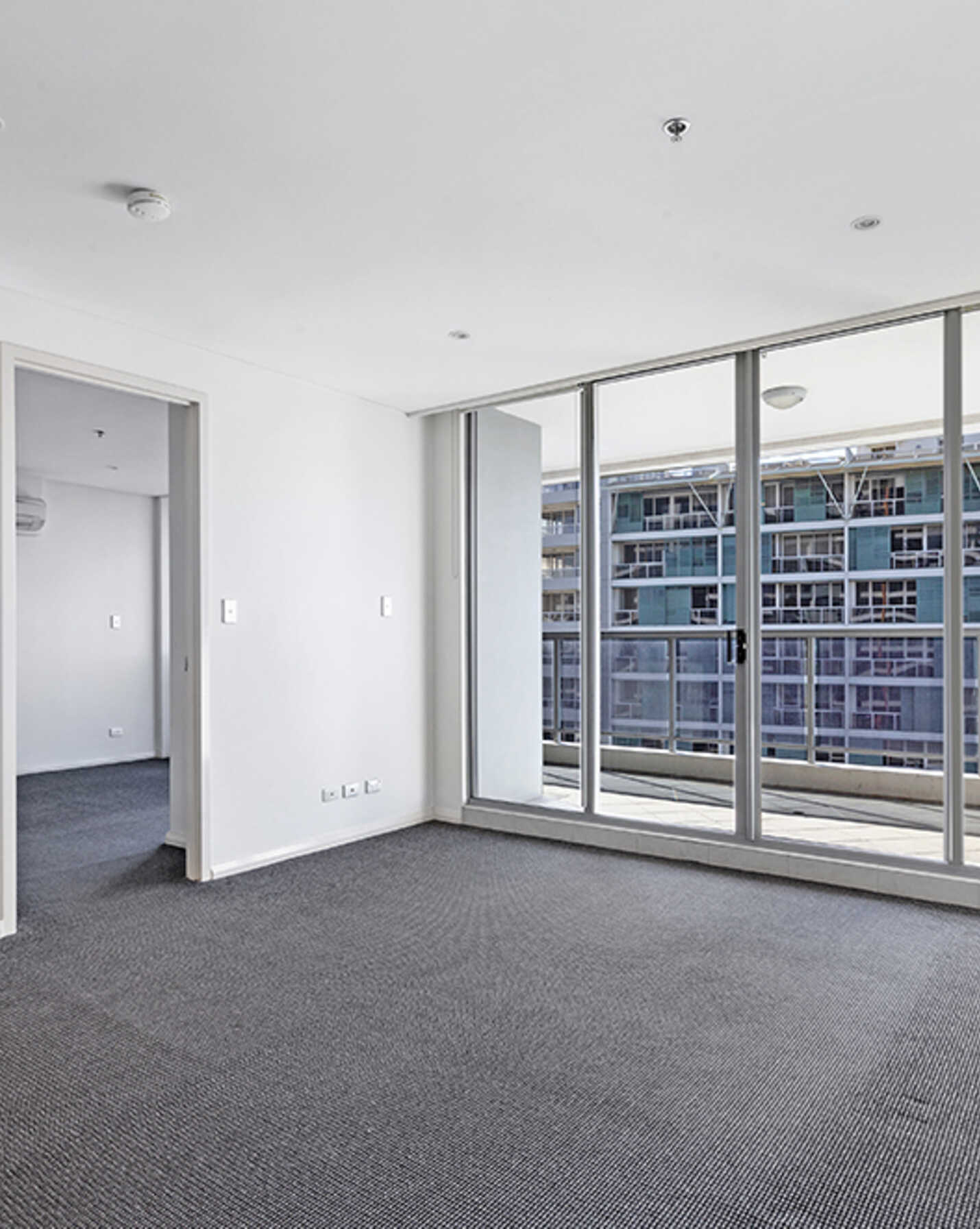 806/6 Lachlan Street Waterloo, Waterloo - Thumbnail 2